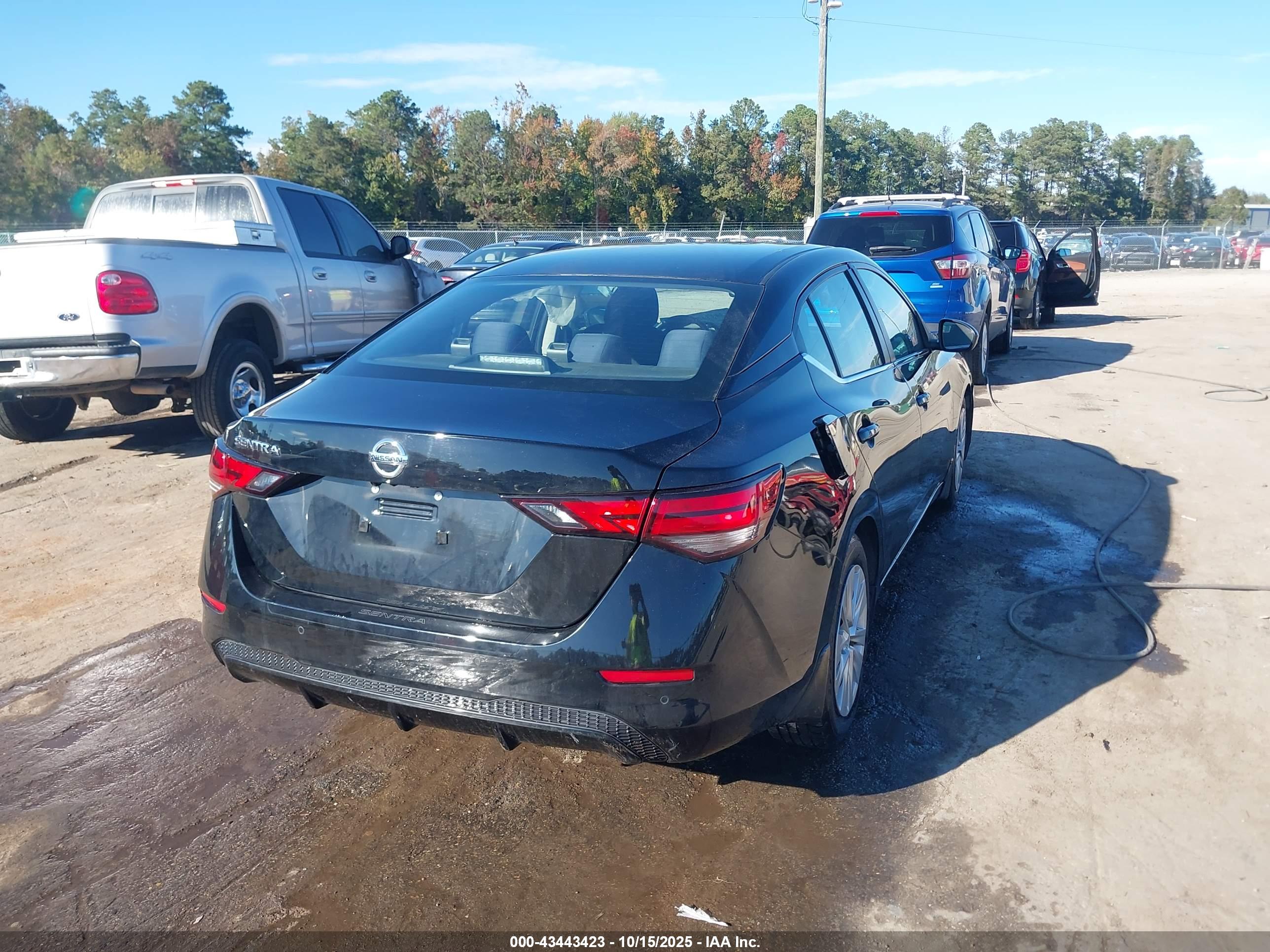 NISSAN SENTRA image 4