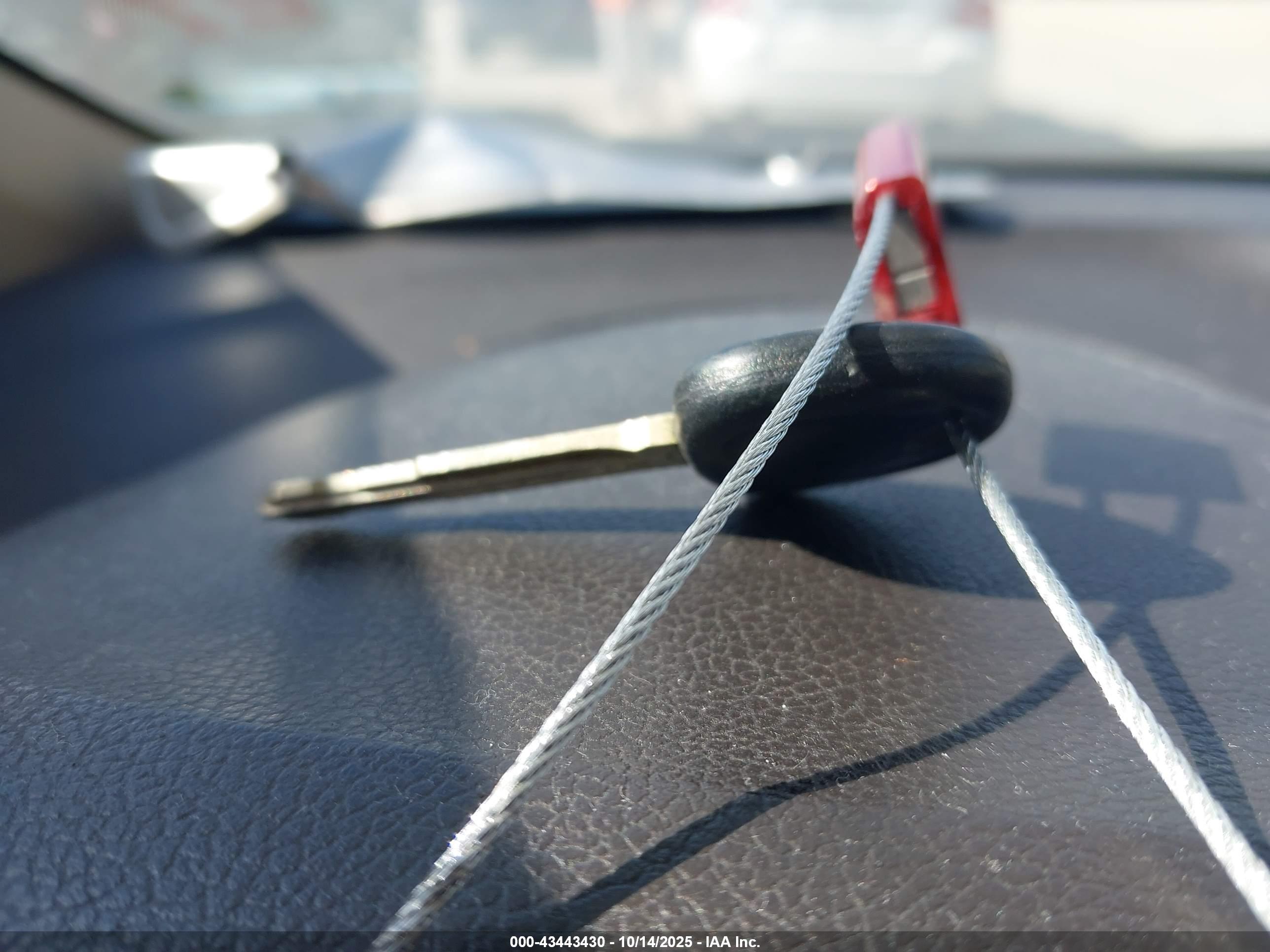 HYUNDAI ELANTRA image 11