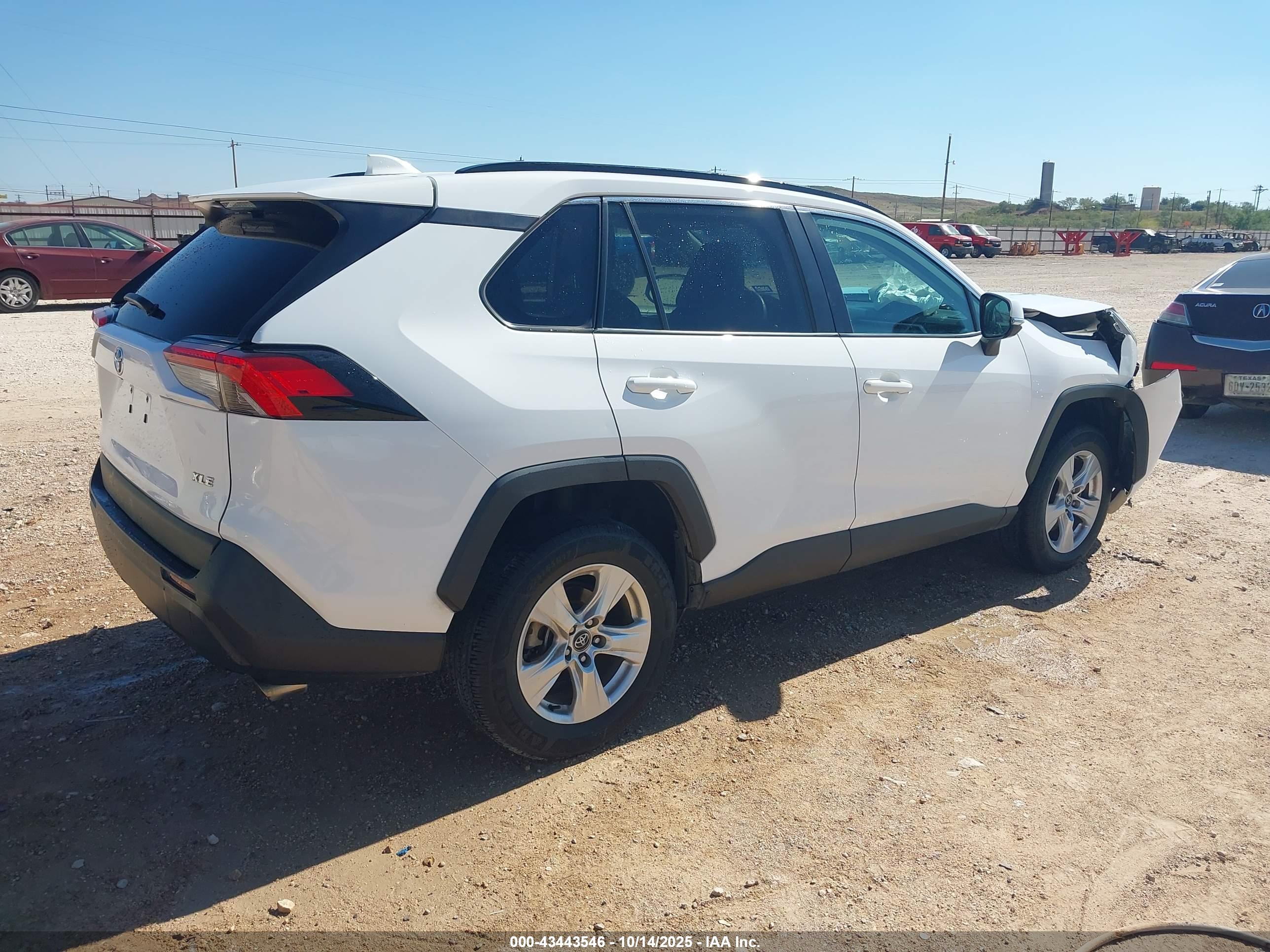 TOYOTA RAV4 image 4