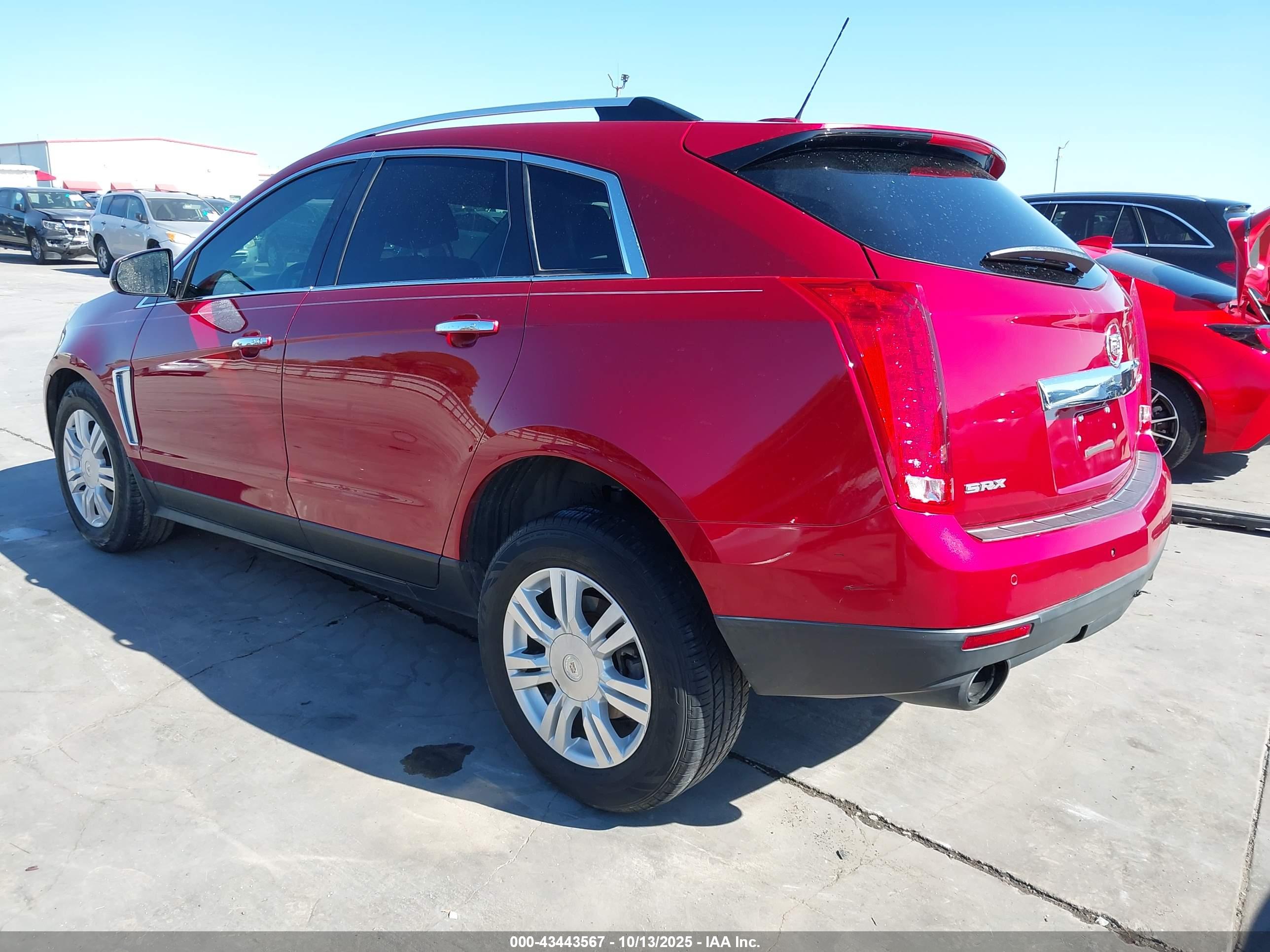 CADILLAC SRX image 3