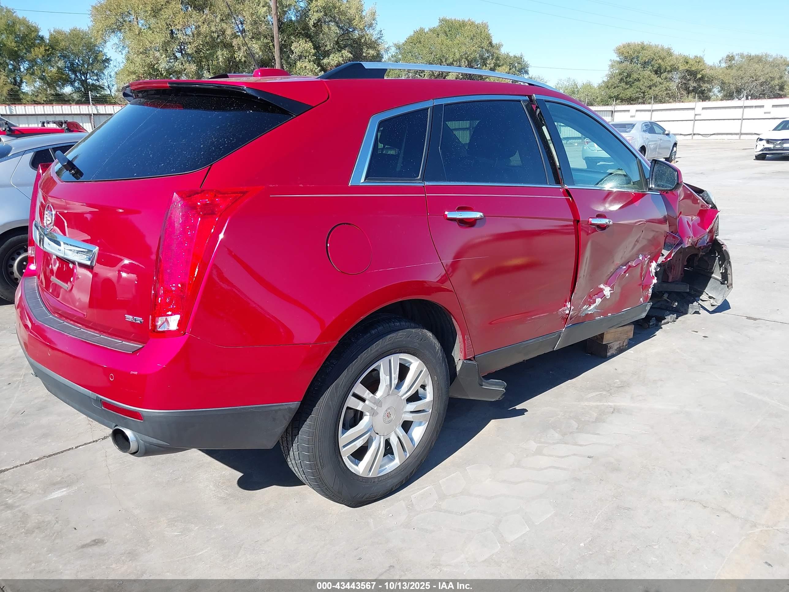 CADILLAC SRX image 4