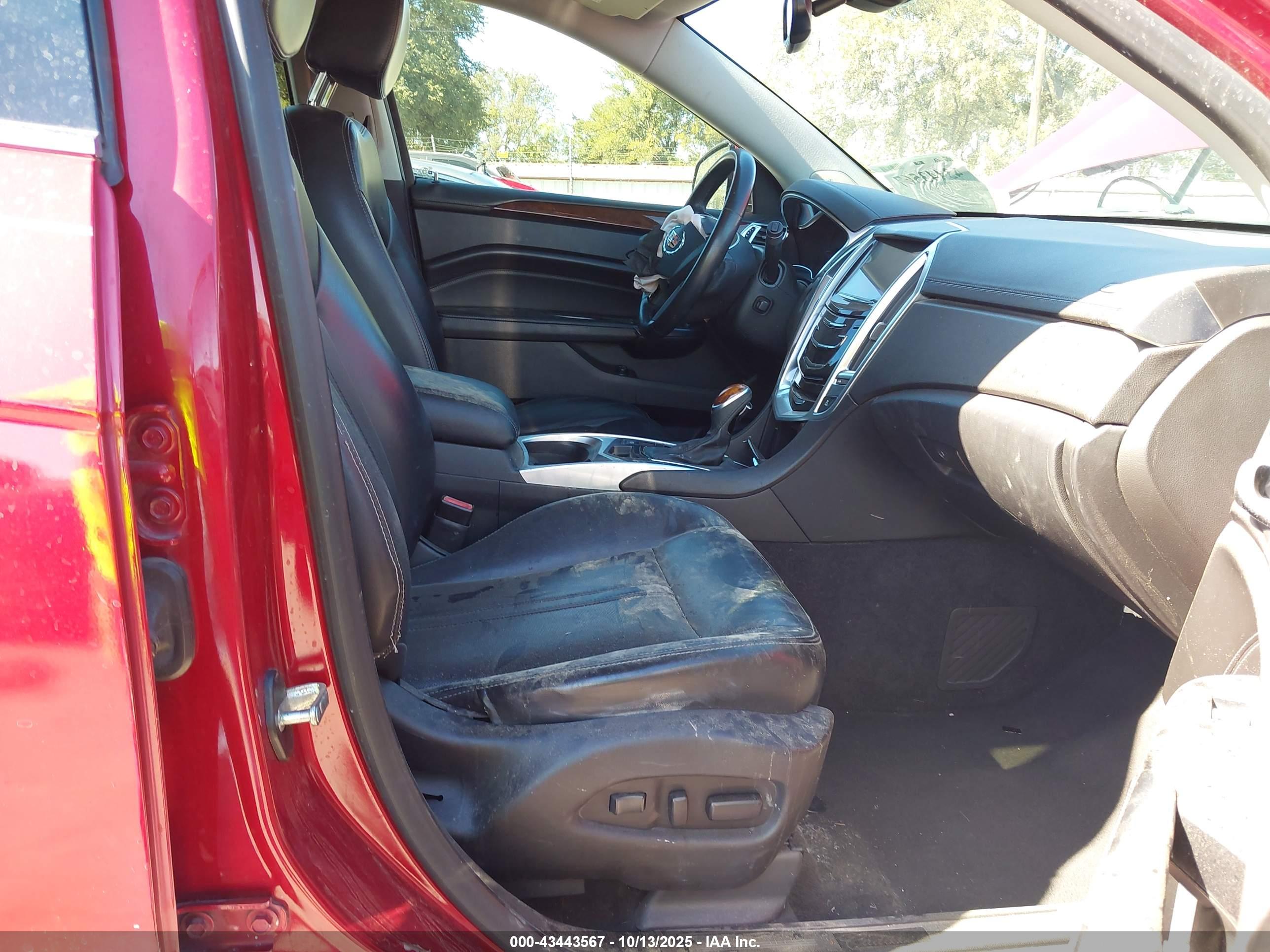 CADILLAC SRX image 5