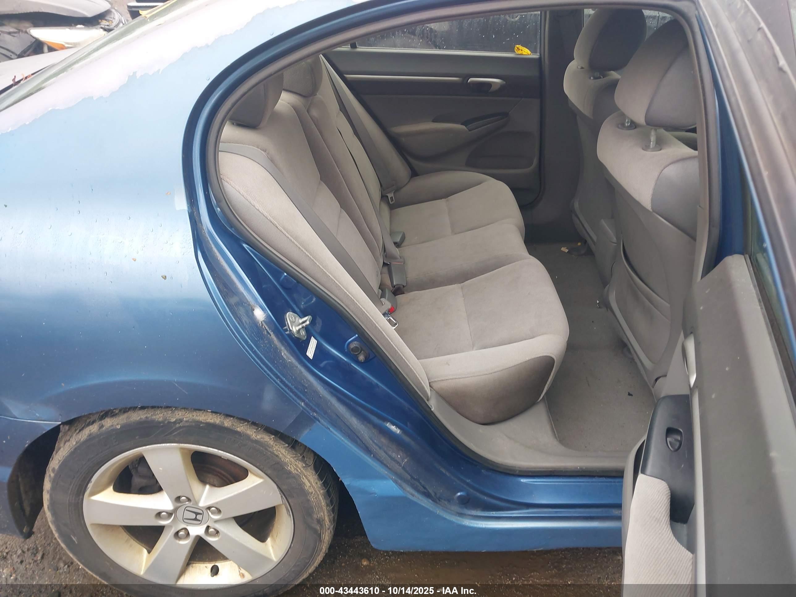 HONDA CIVIC image 8