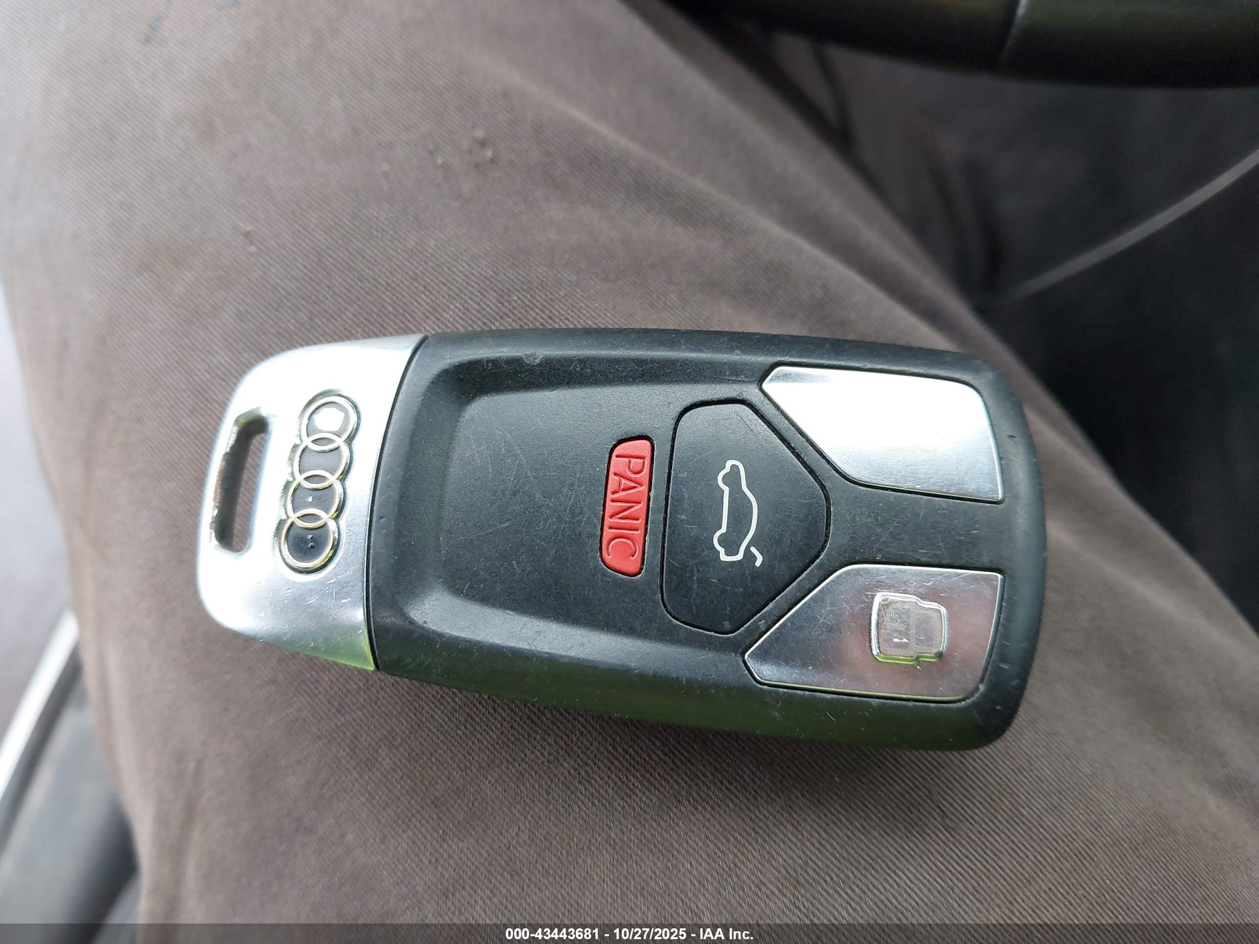 AUDI A4 image 11