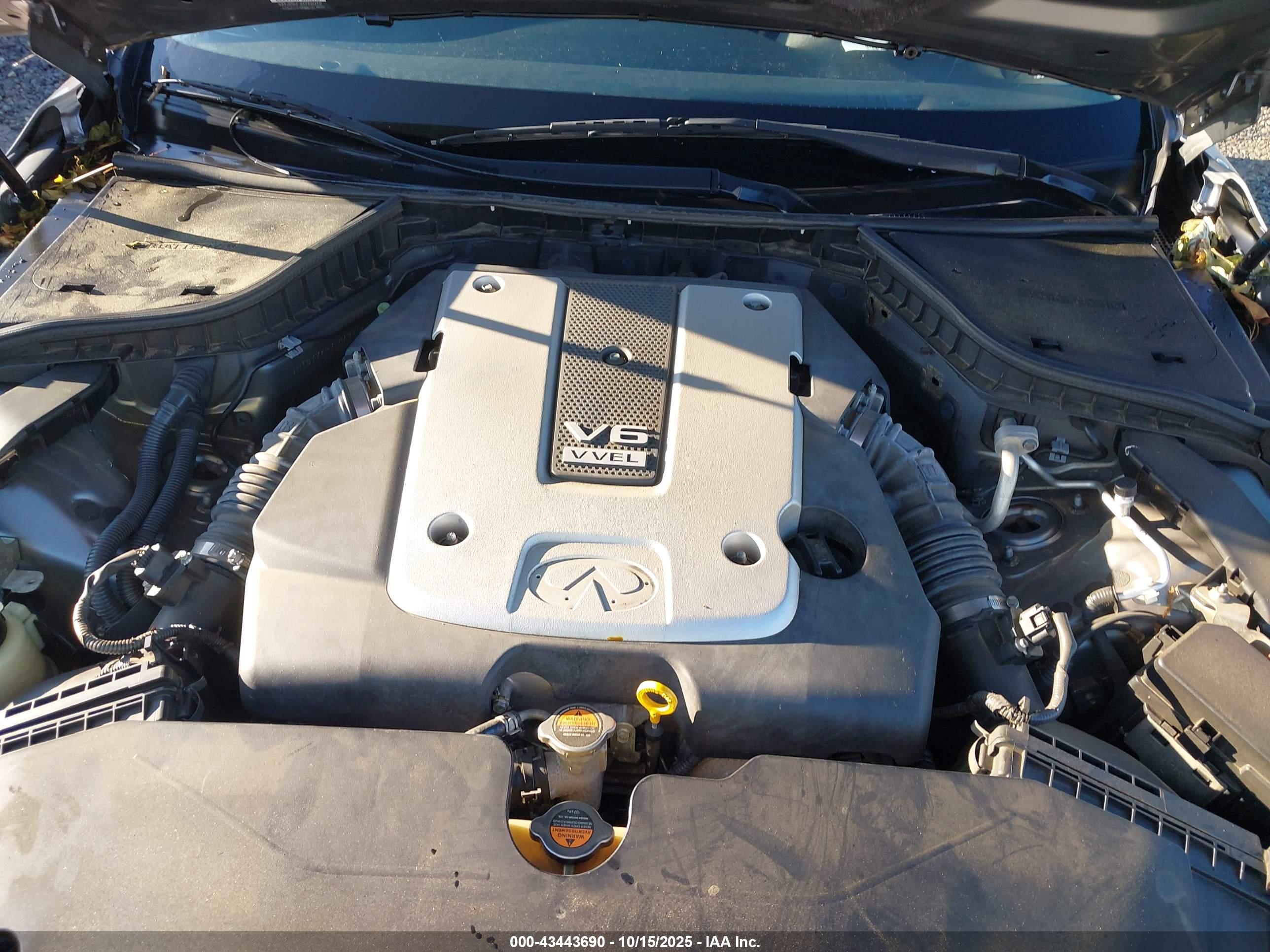 INFINITI Q50 image 10