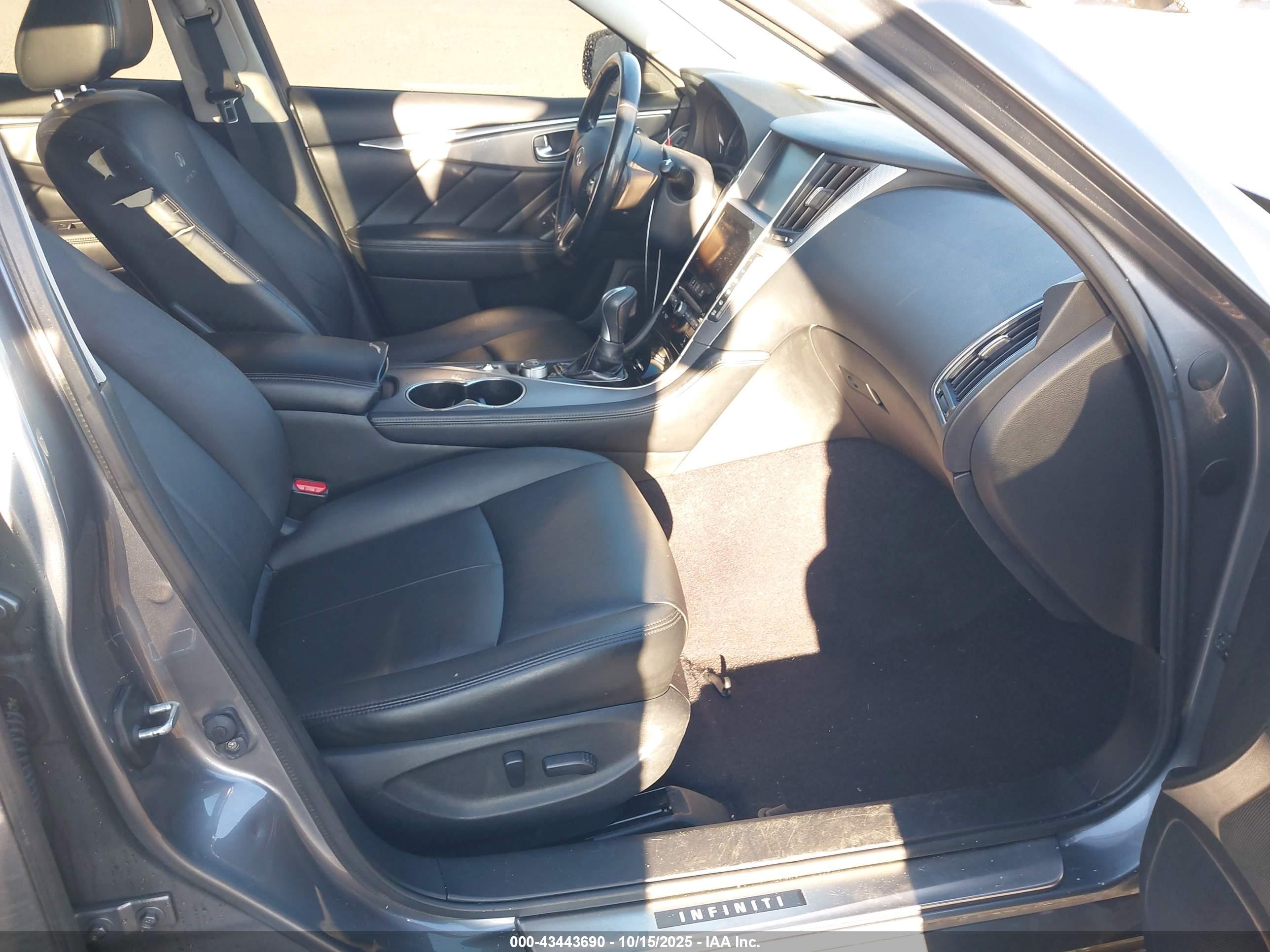 INFINITI Q50 image 5