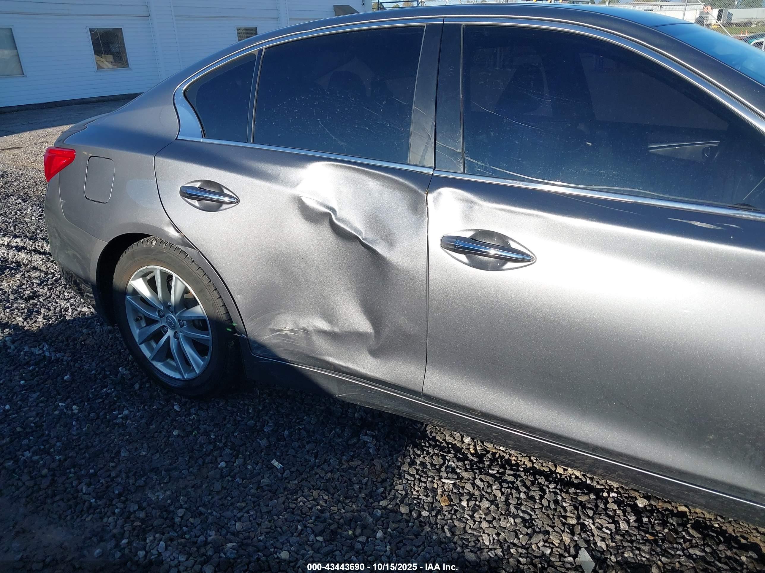 INFINITI Q50 image 6