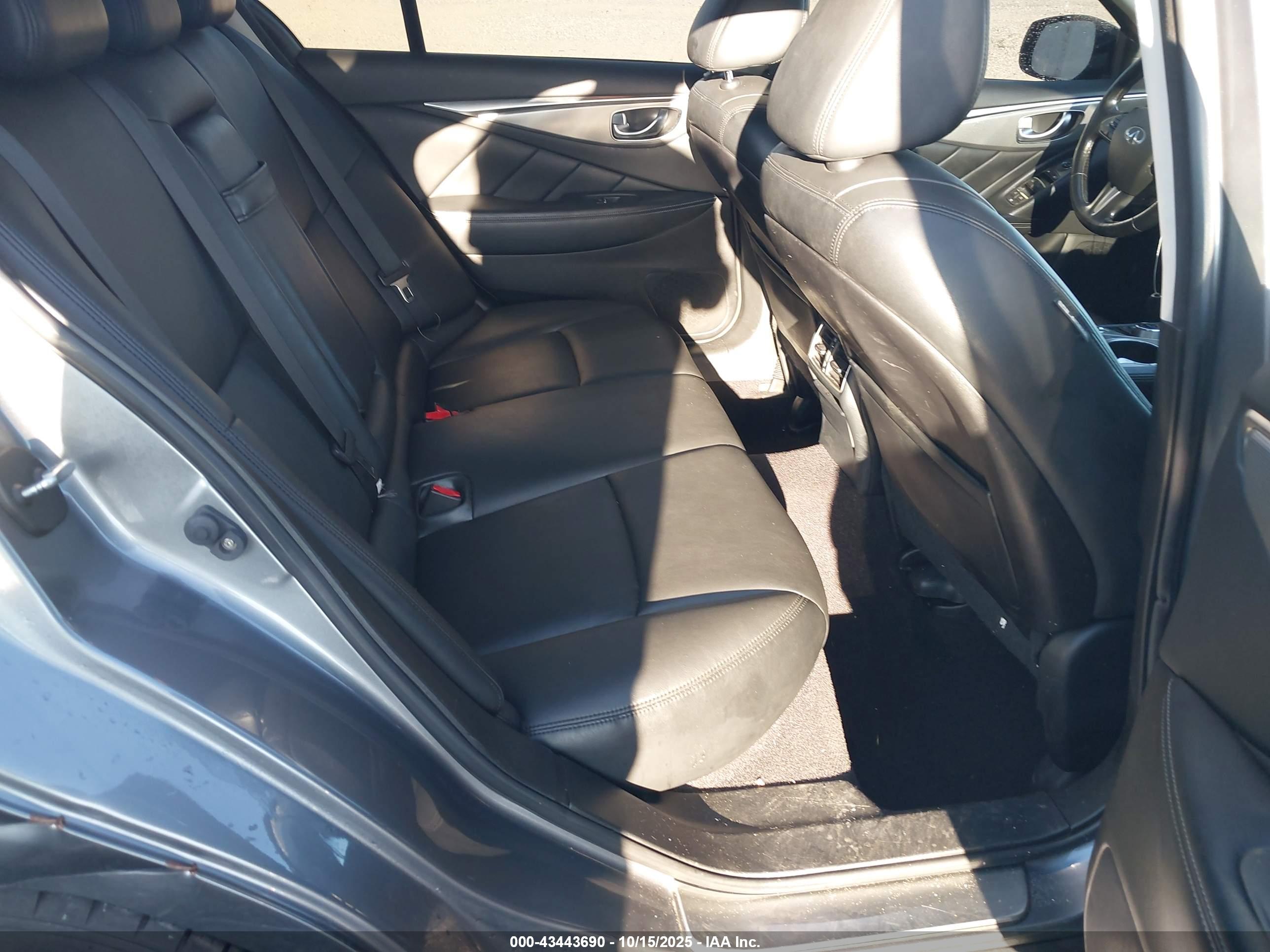 INFINITI Q50 image 8
