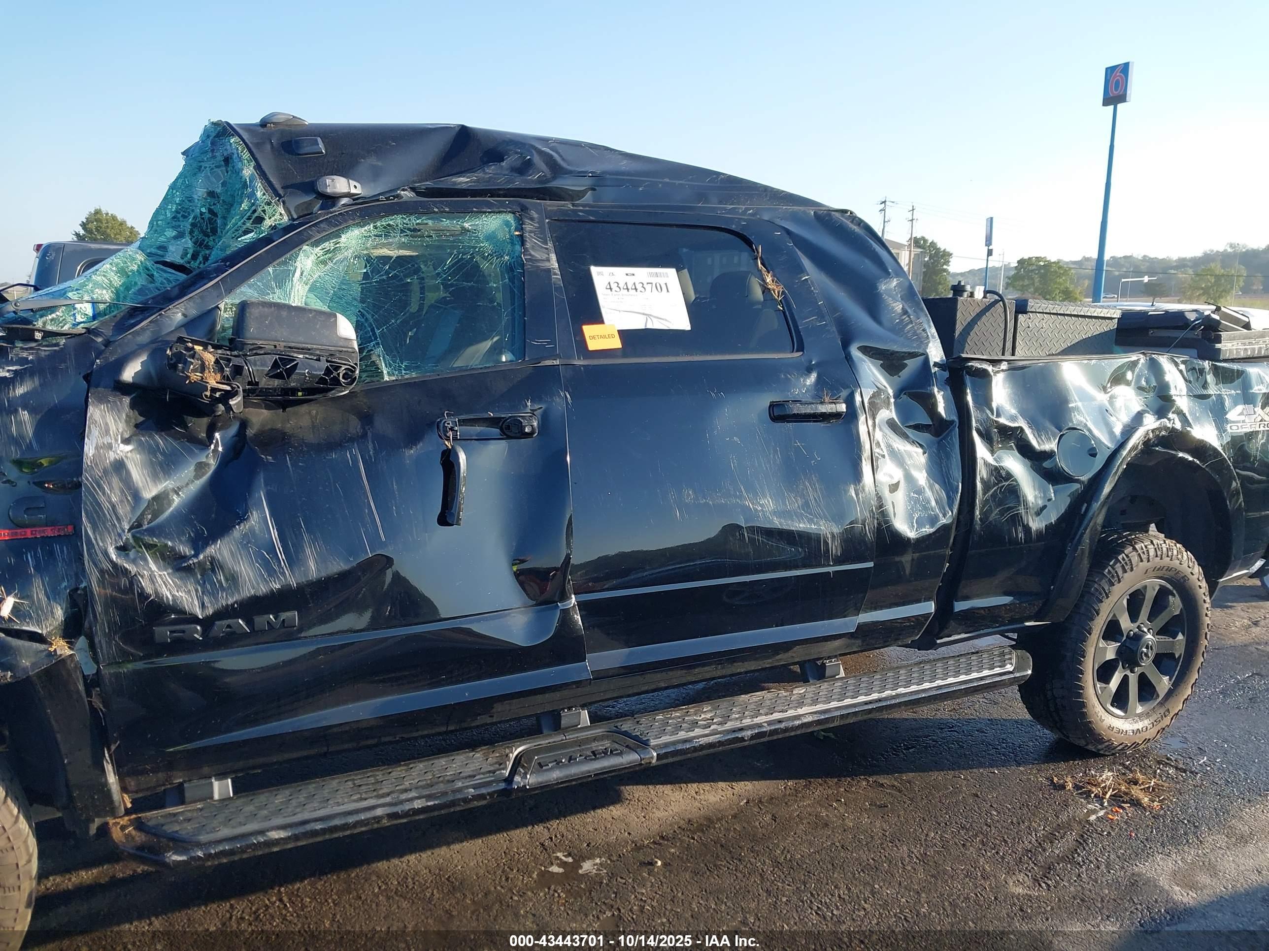 RAM 2500 image 6