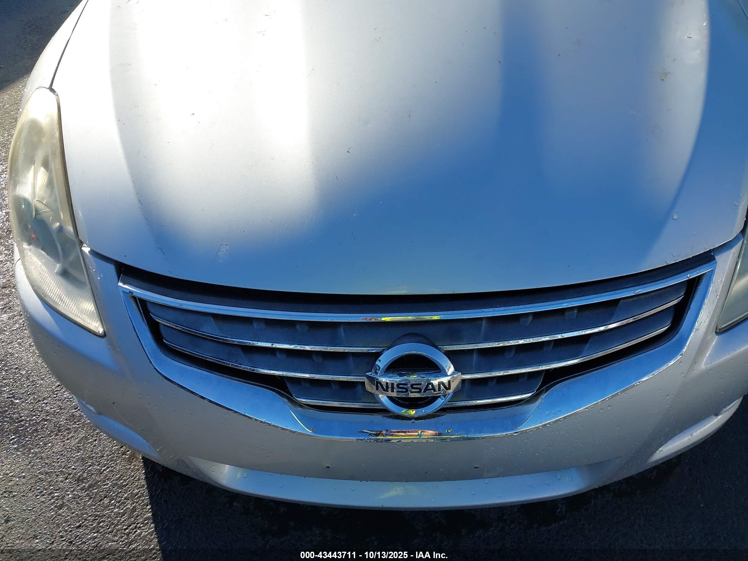 NISSAN ALTIMA image 6