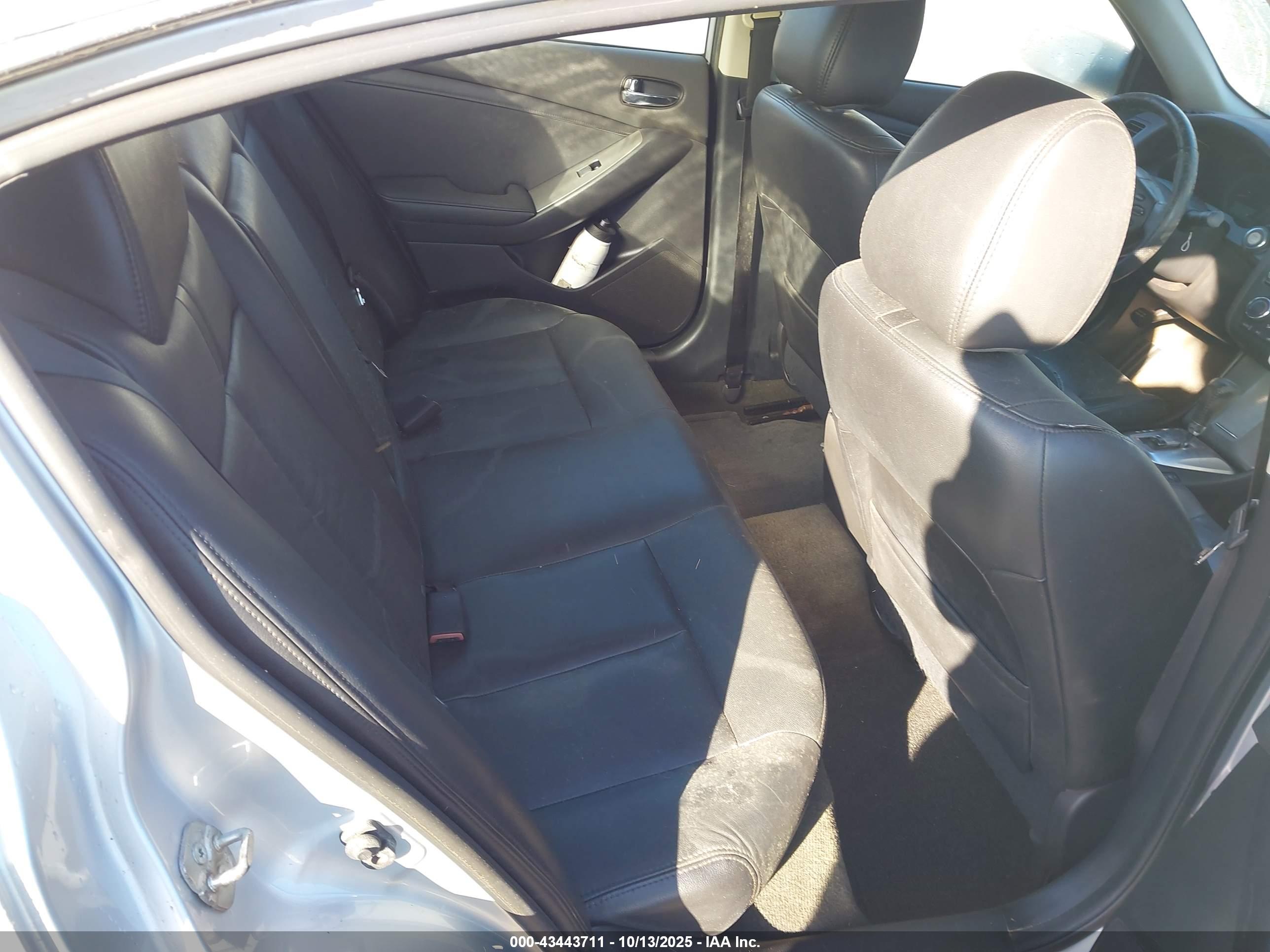 NISSAN ALTIMA image 8