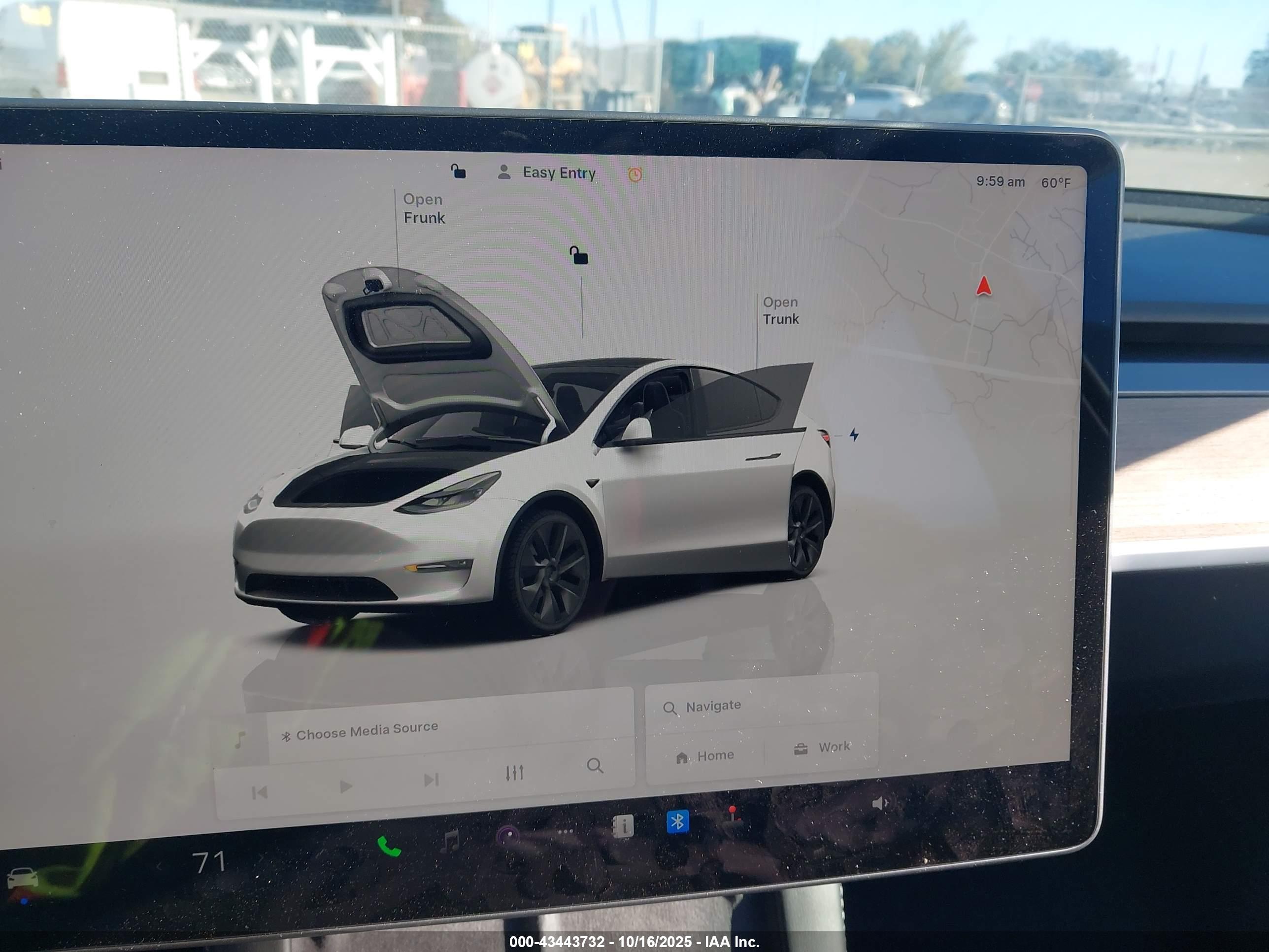 TESLA MODEL image 7