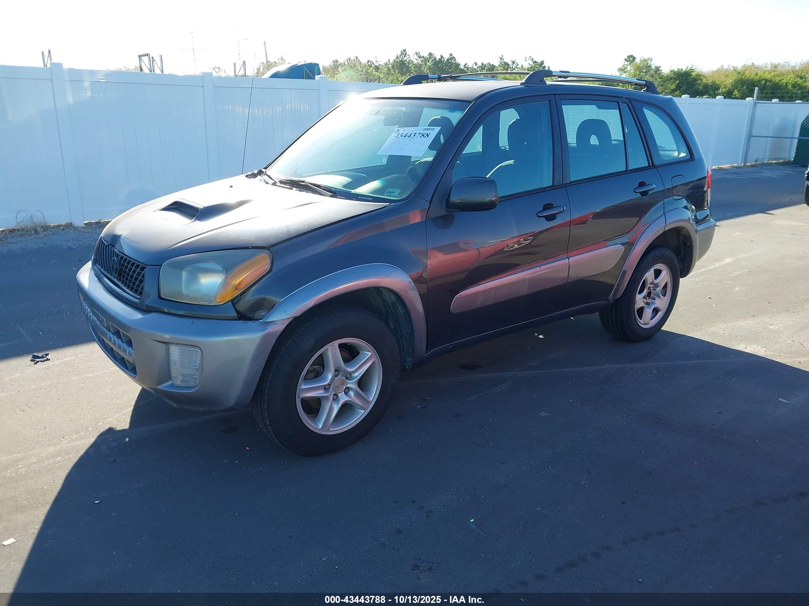 TOYOTA RAV4 image 2