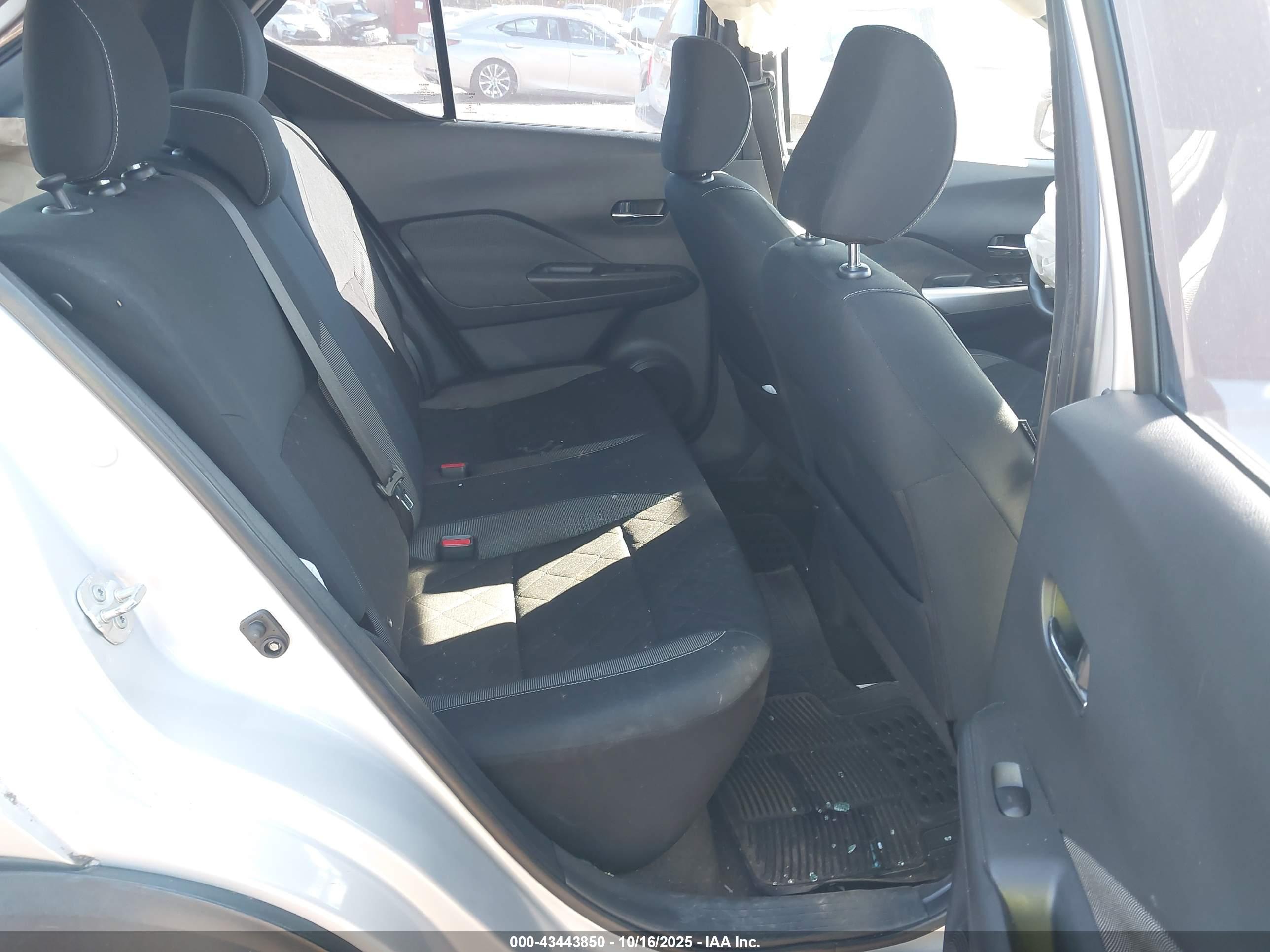 NISSAN KICKS image 8
