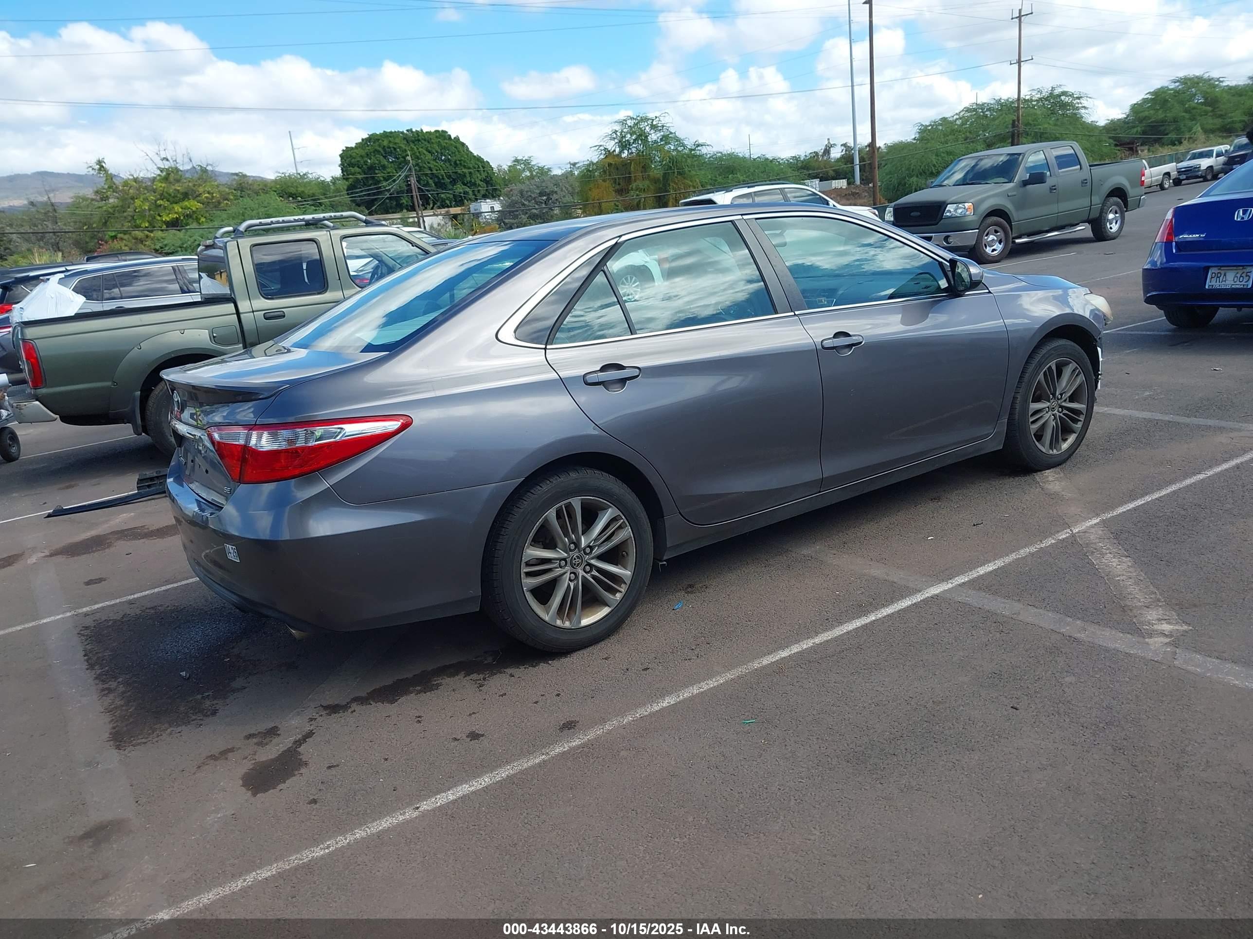 TOYOTA CAMRY image 4