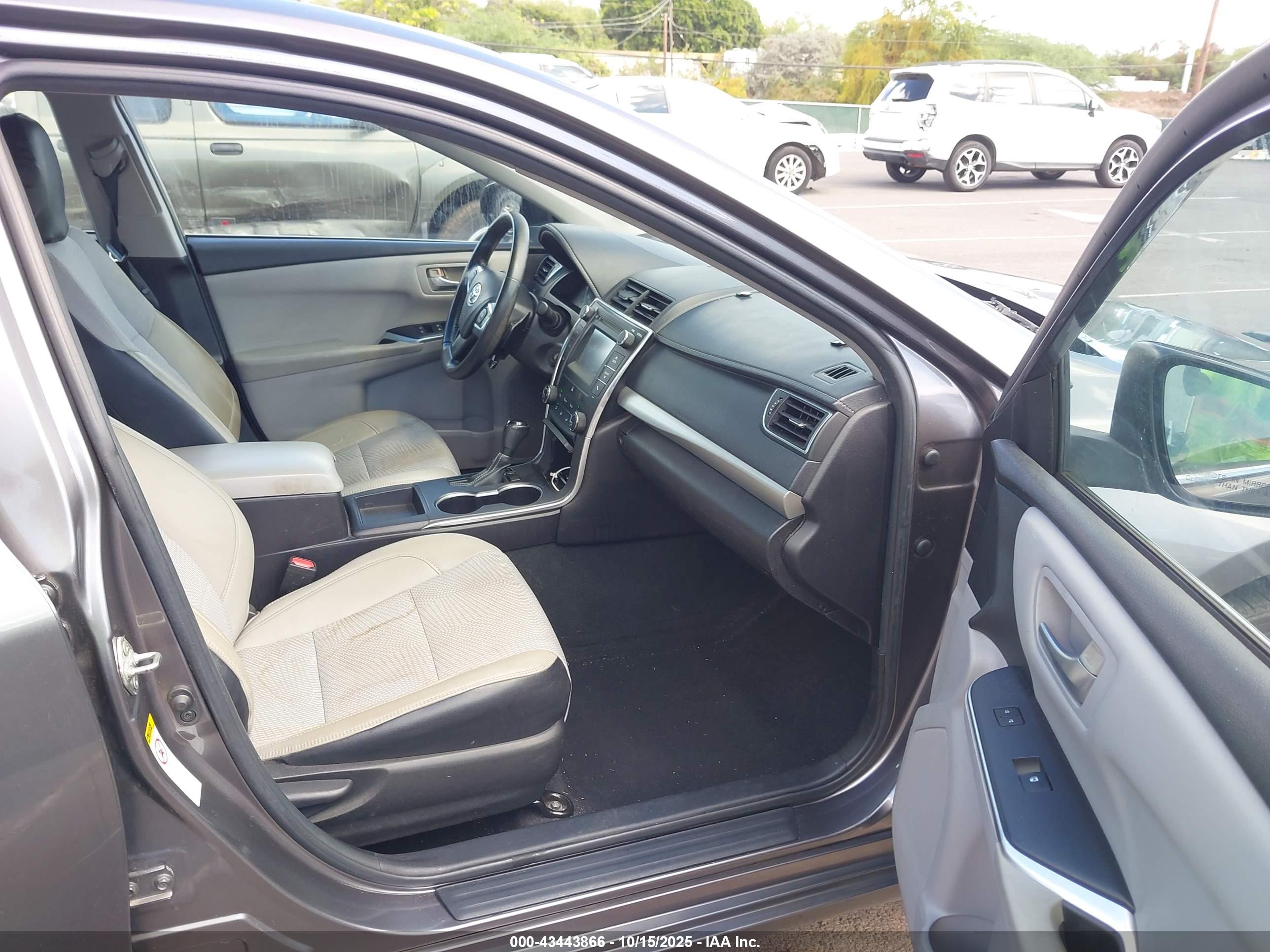 TOYOTA CAMRY image 5