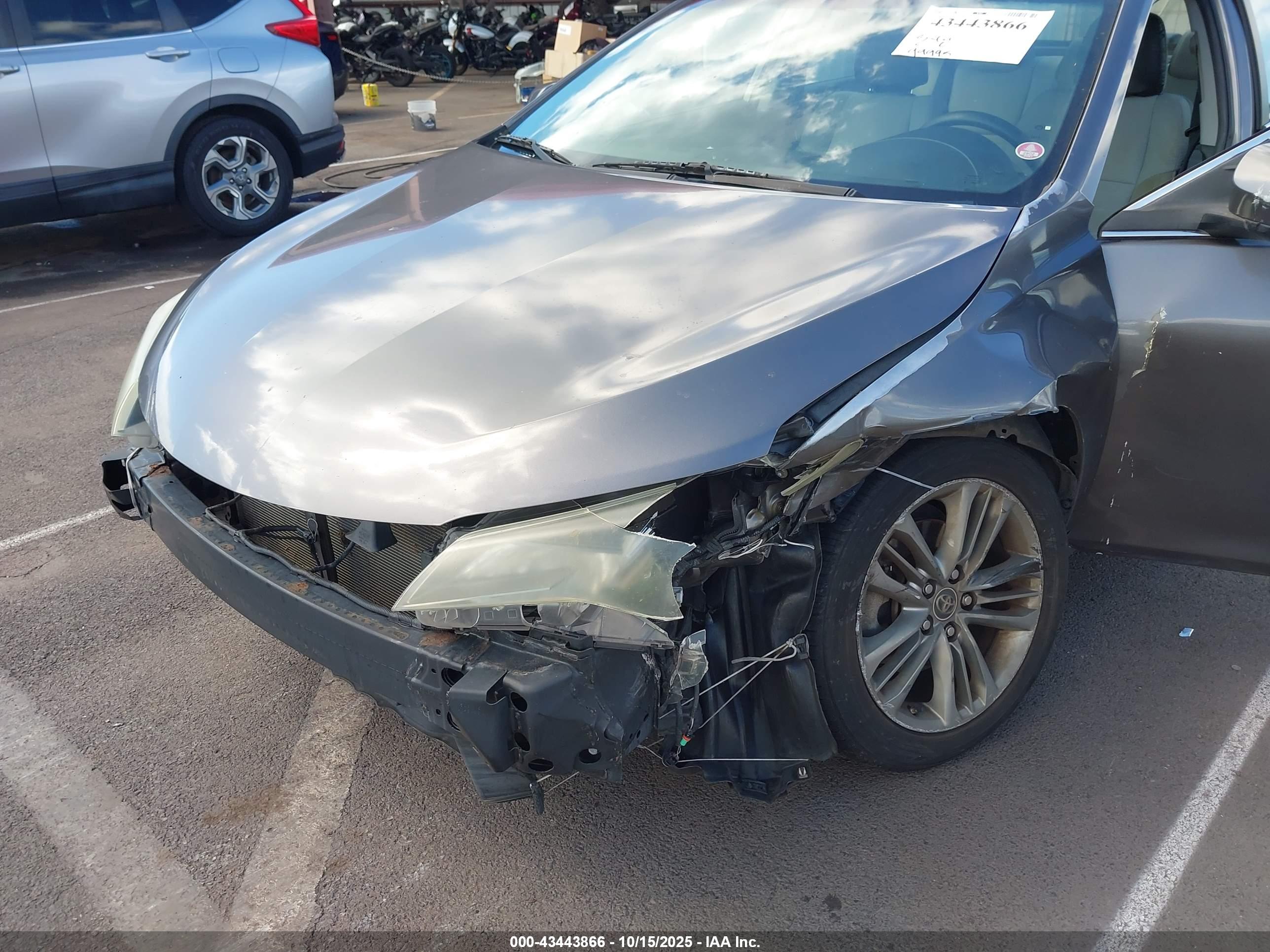 TOYOTA CAMRY image 6