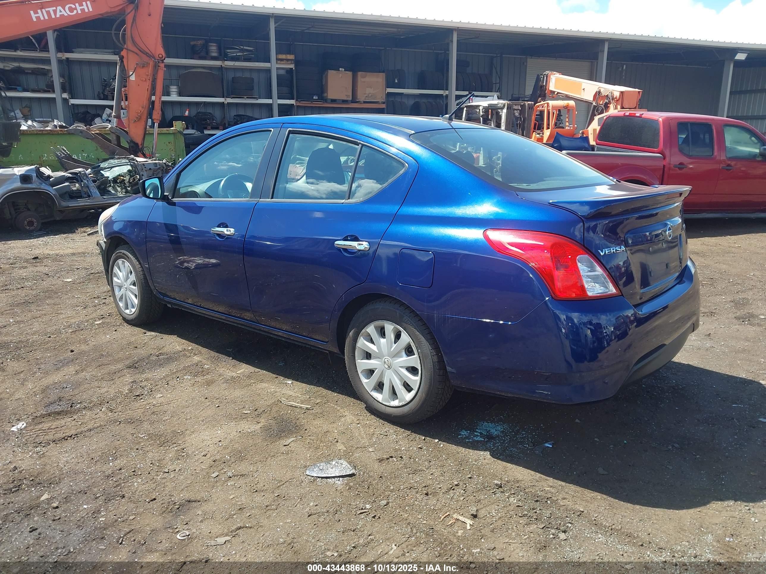 NISSAN VERSA image 3