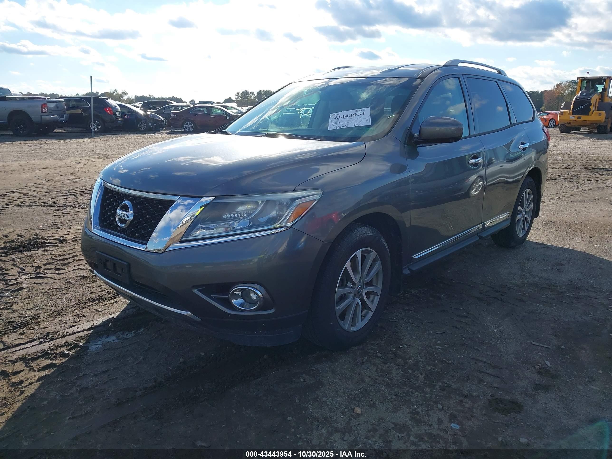 NISSAN PATHFINDER image 2