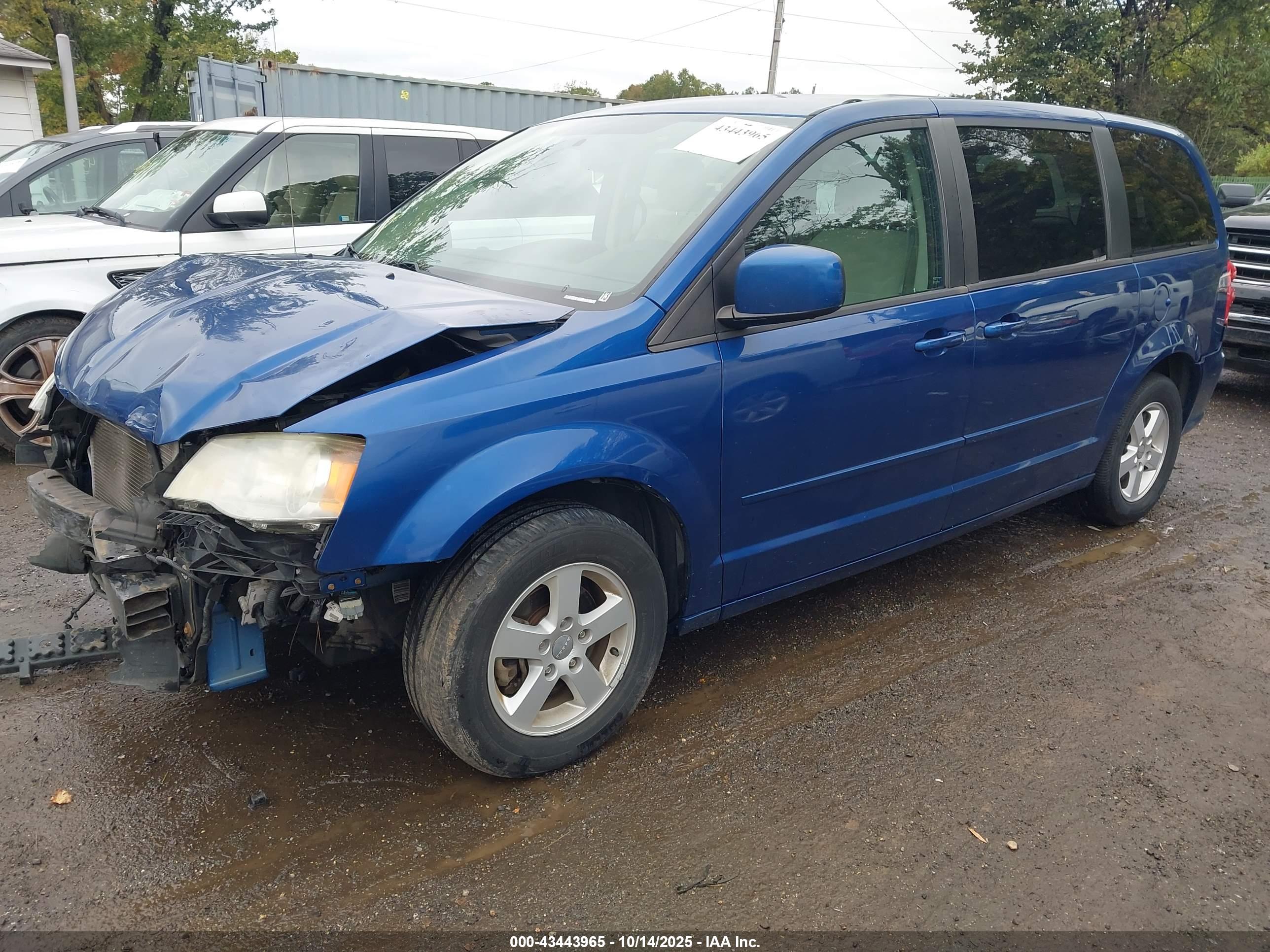 DODGE GRAND image 2