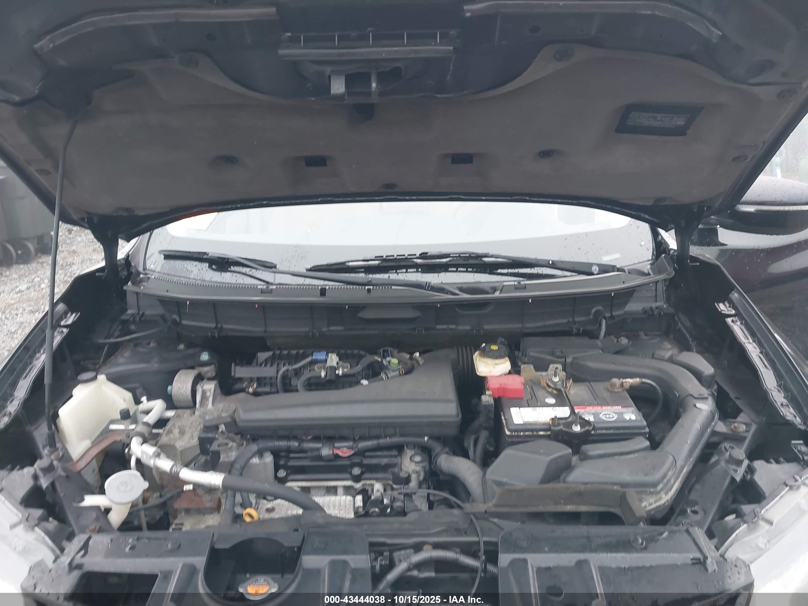 NISSAN ROGUE image 10