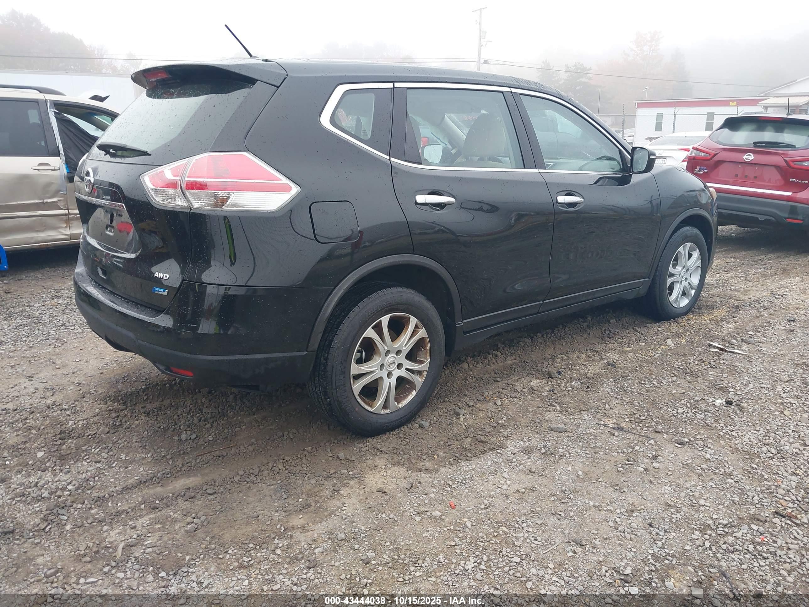 NISSAN ROGUE image 4