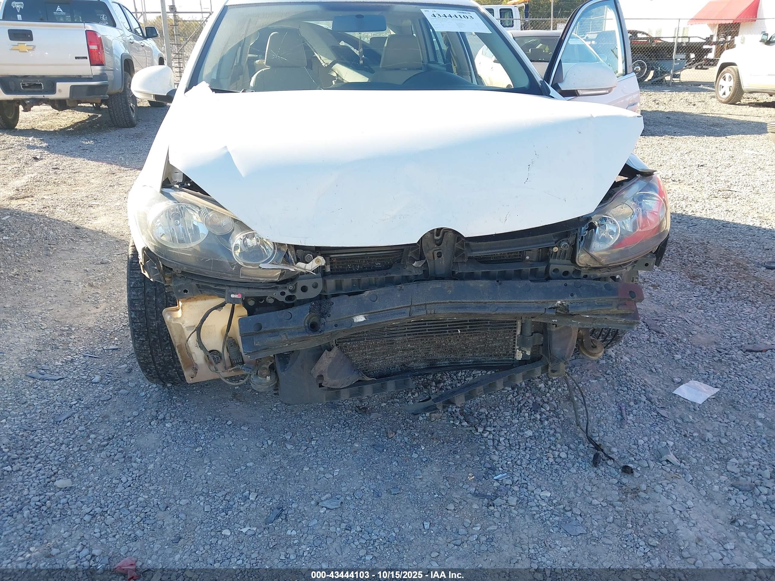 VOLKSWAGEN JETTA image 6