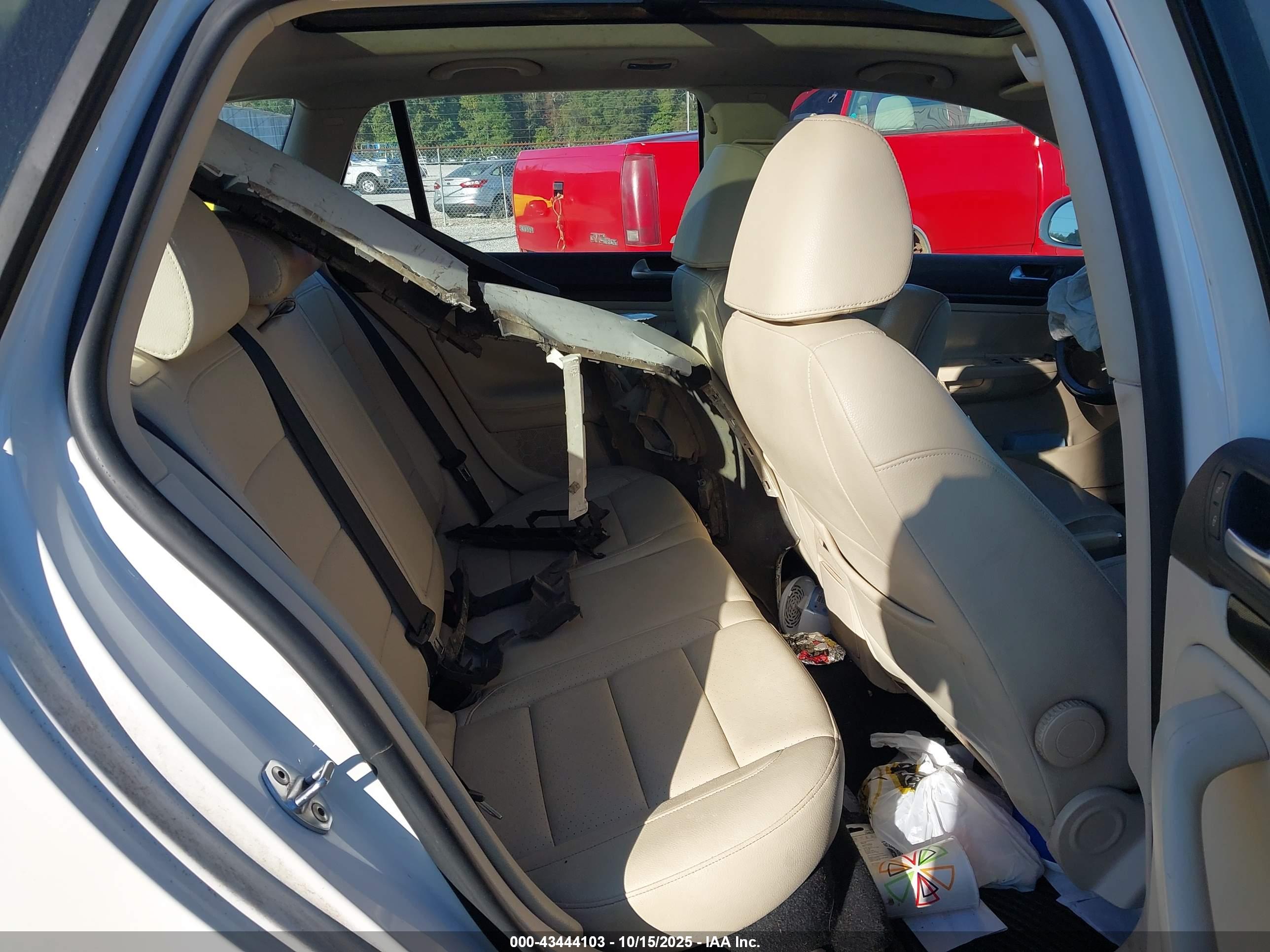 VOLKSWAGEN JETTA image 8