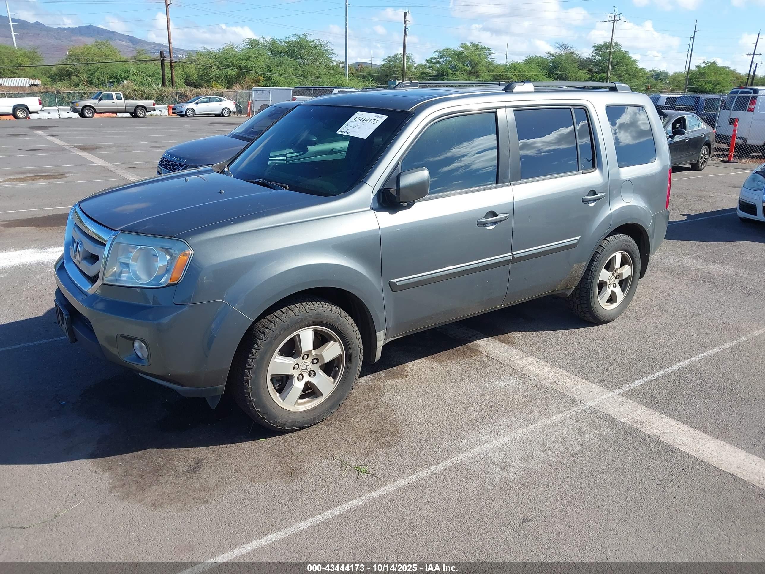 HONDA PILOT image 2