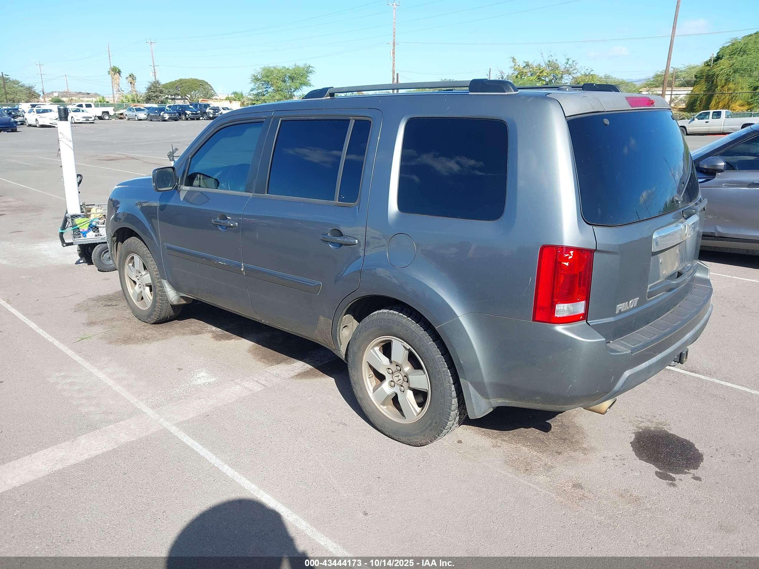 HONDA PILOT image 3