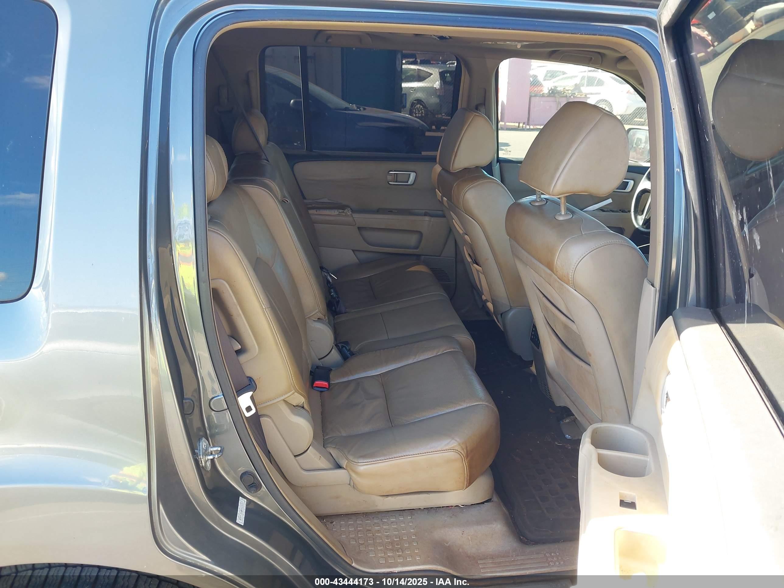 HONDA PILOT image 8