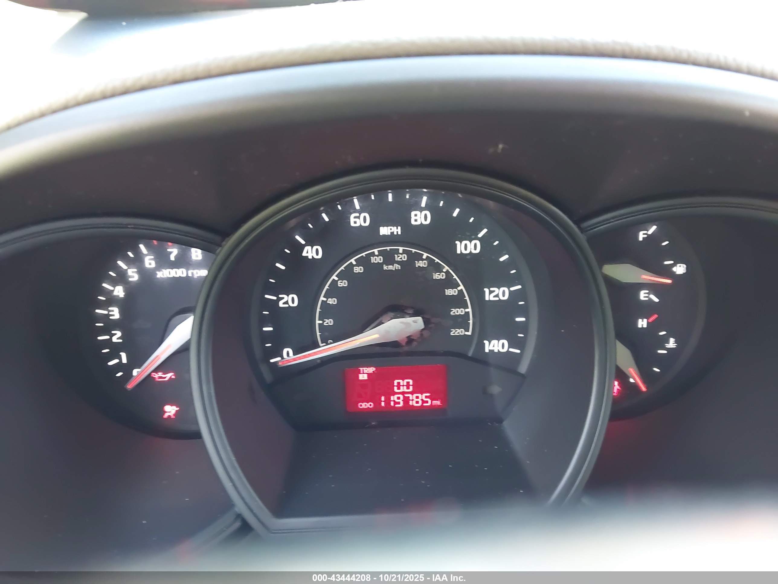 KIA RIO image 7