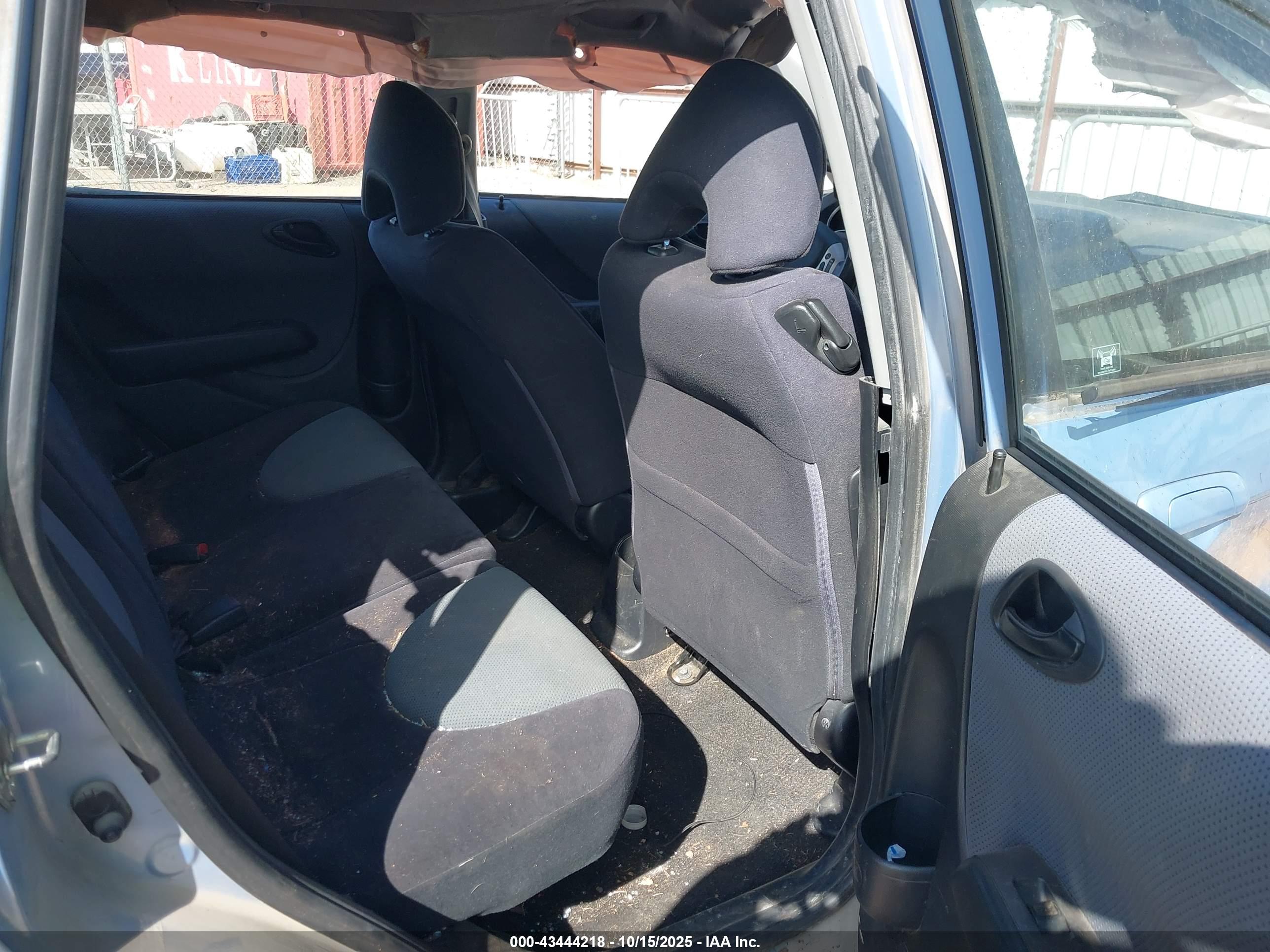 HONDA FIT image 8
