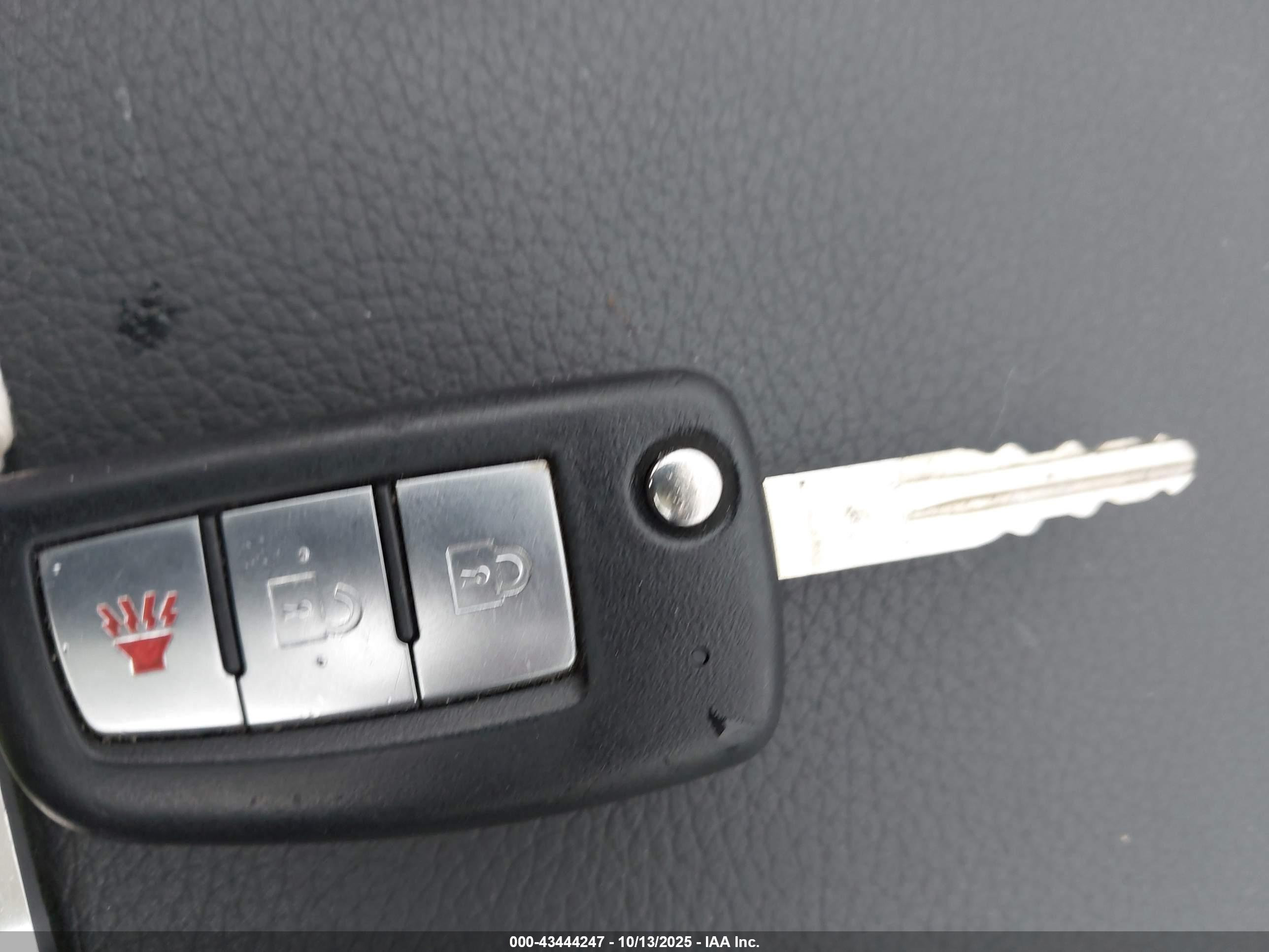 NISSAN ROGUE image 11