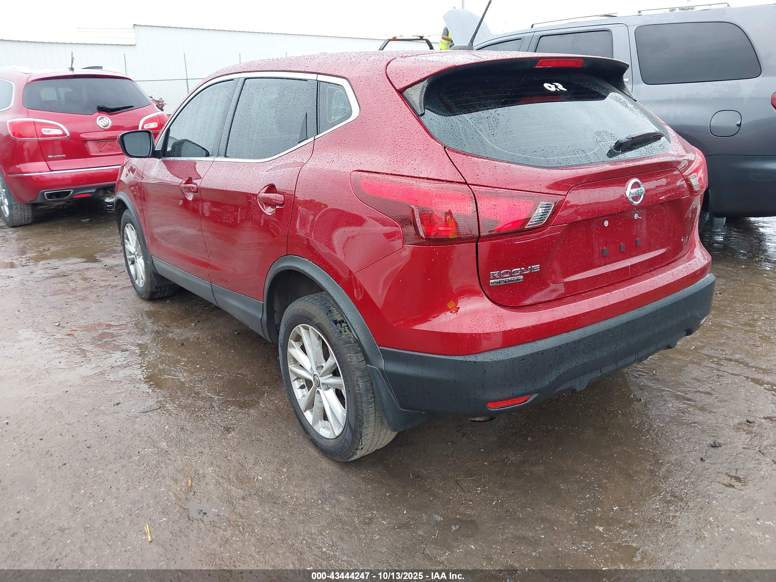 NISSAN ROGUE image 3