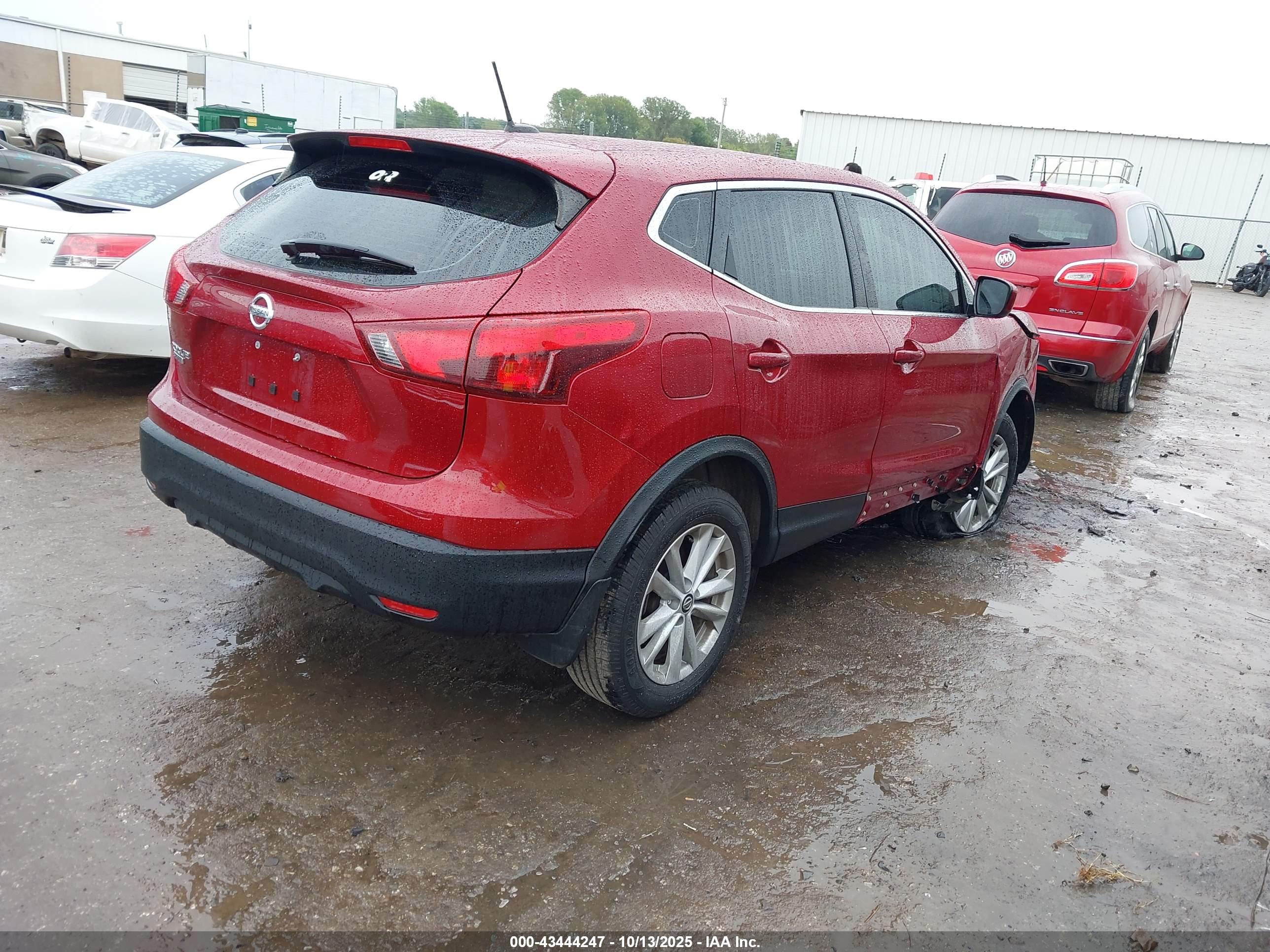 NISSAN ROGUE image 4