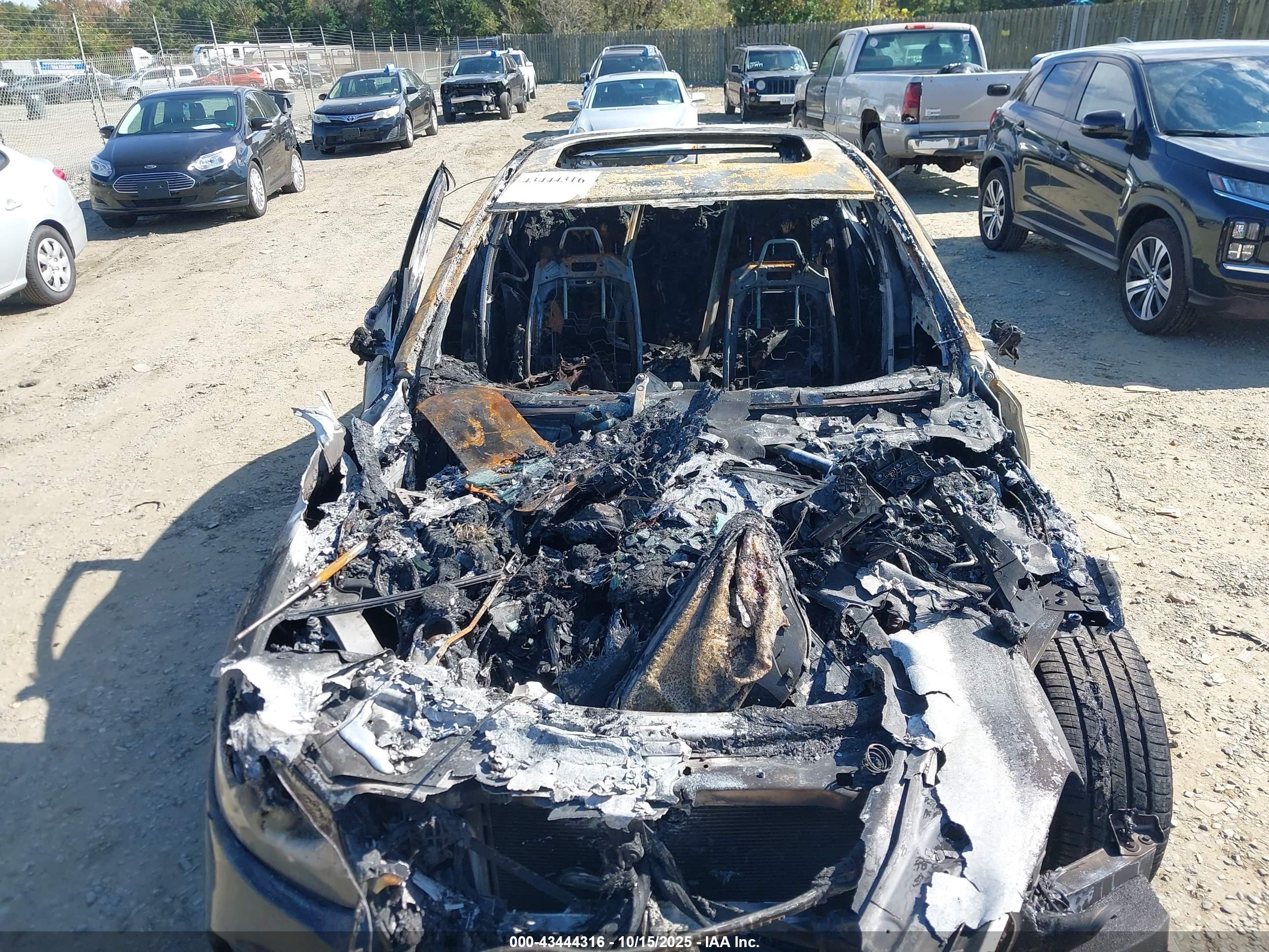 MERCEDES-BENZ E image 6