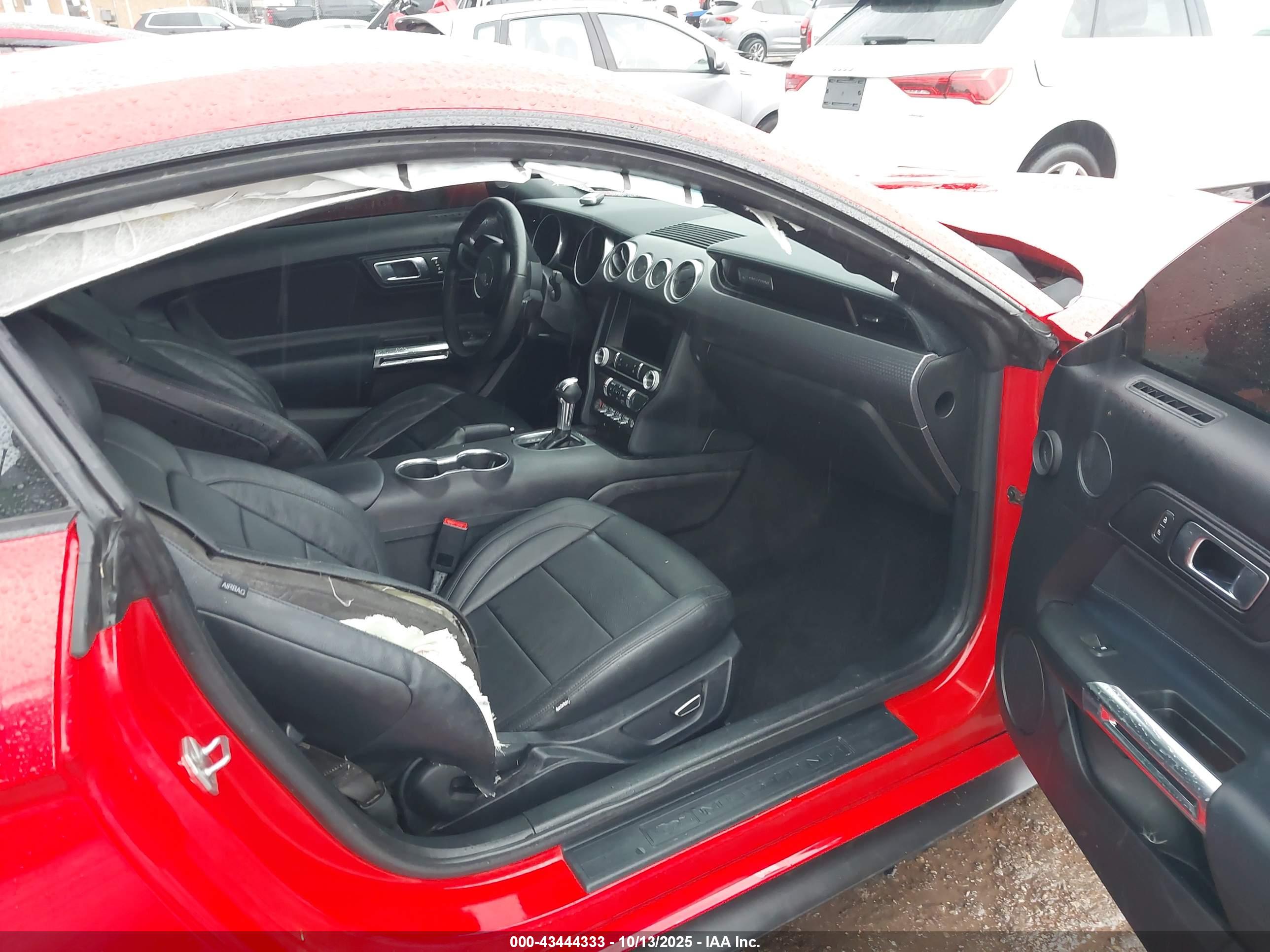 FORD MUSTANG image 5