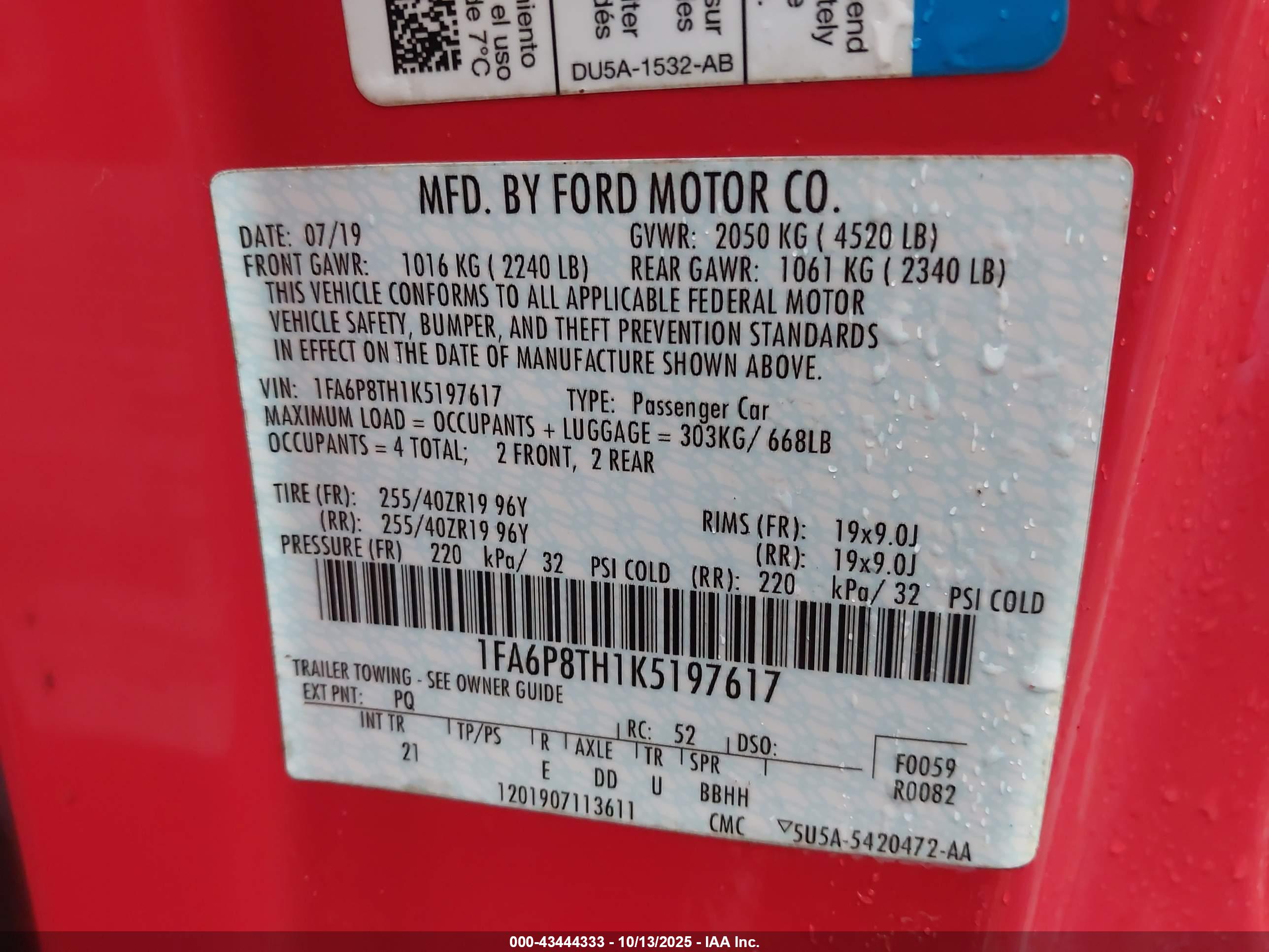 FORD MUSTANG image 9