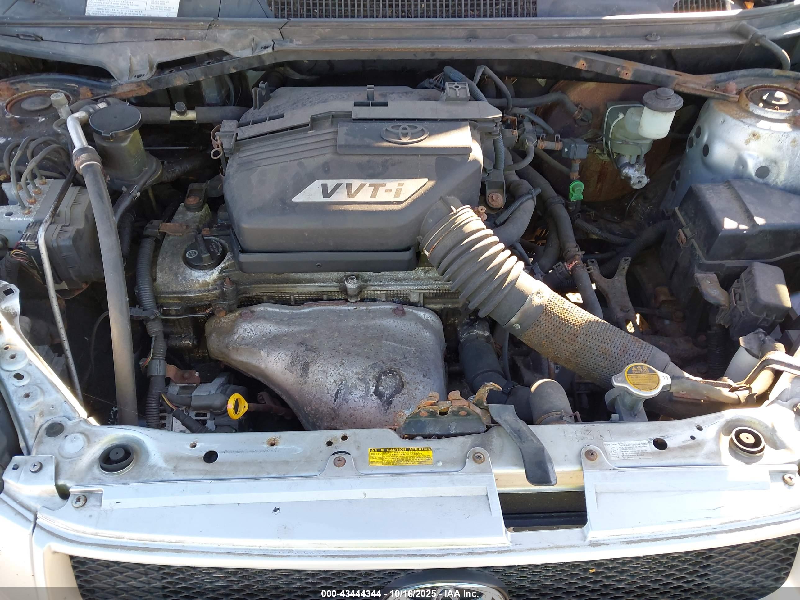 TOYOTA RAV4 image 10