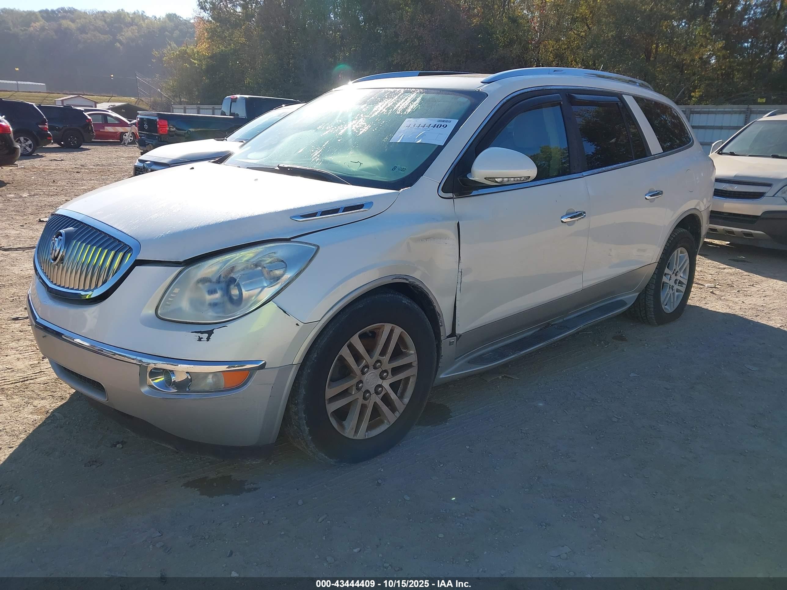 BUICK ENCLAVE image 2
