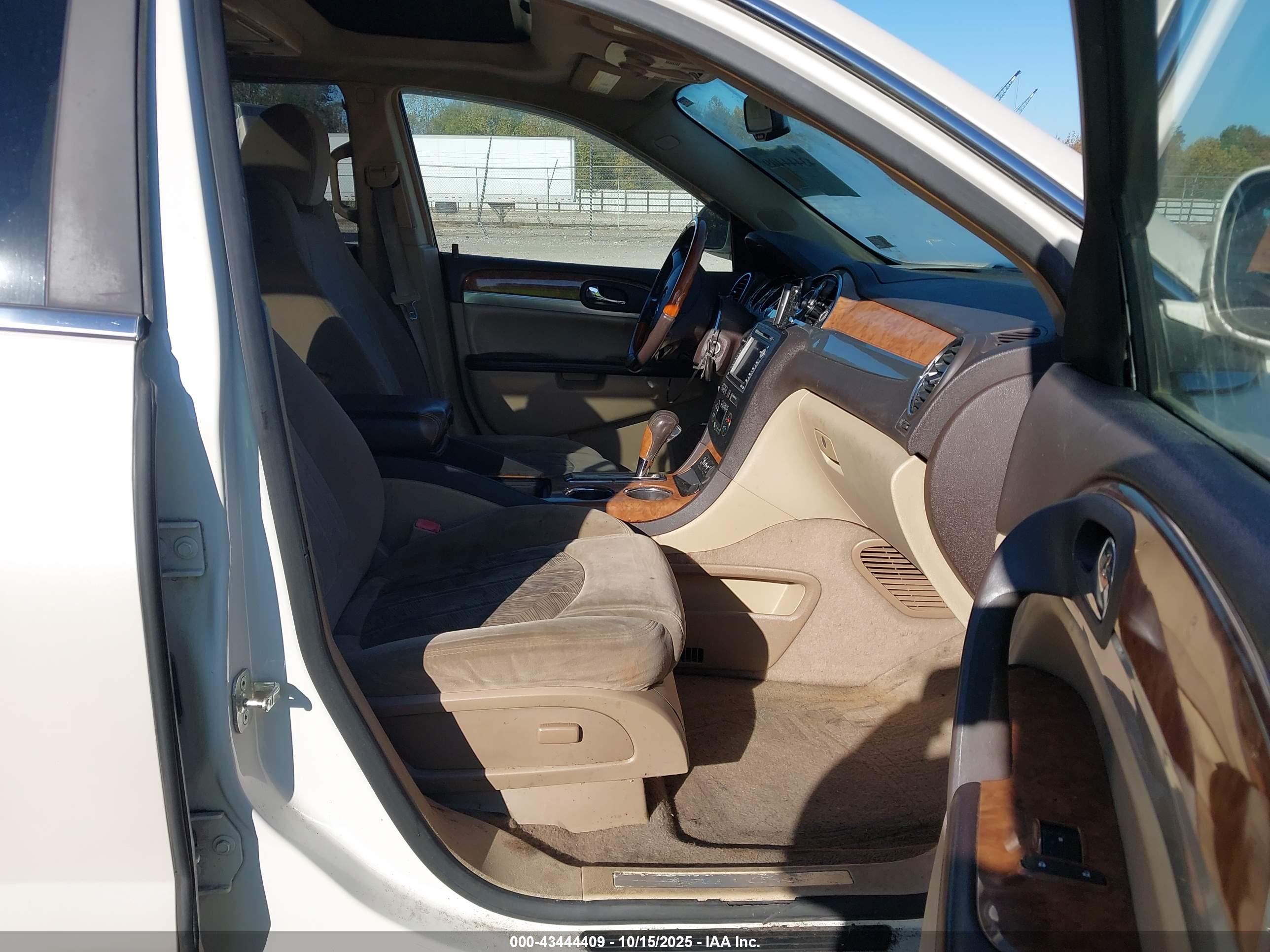 BUICK ENCLAVE image 5