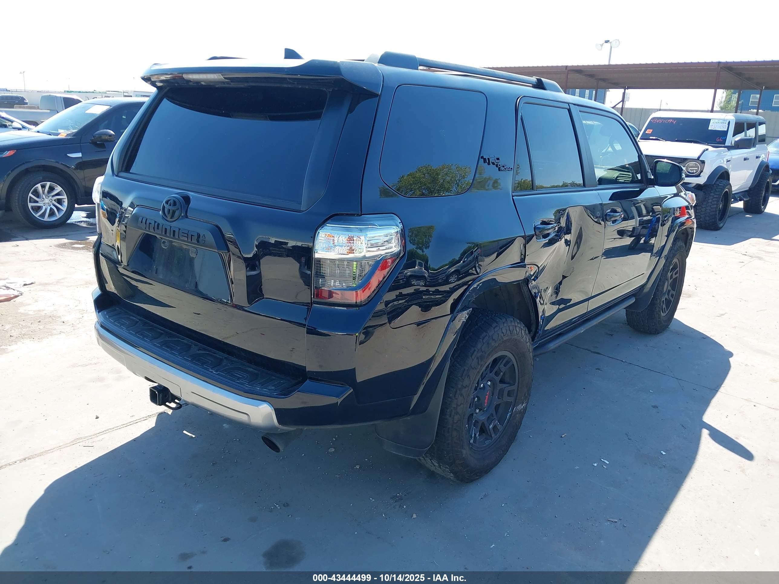 TOYOTA 4RUNNER image 4