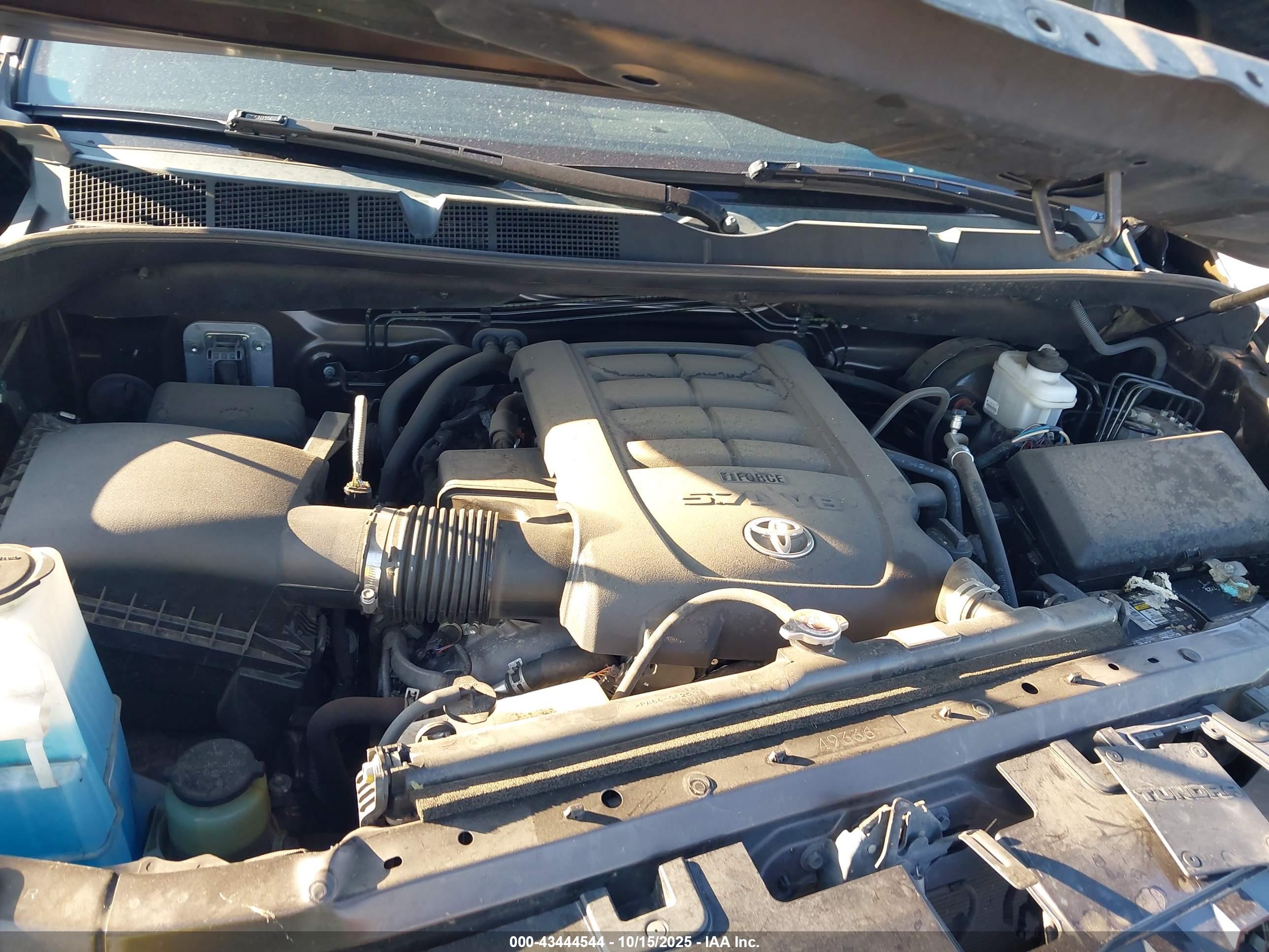 TOYOTA TUNDRA image 10