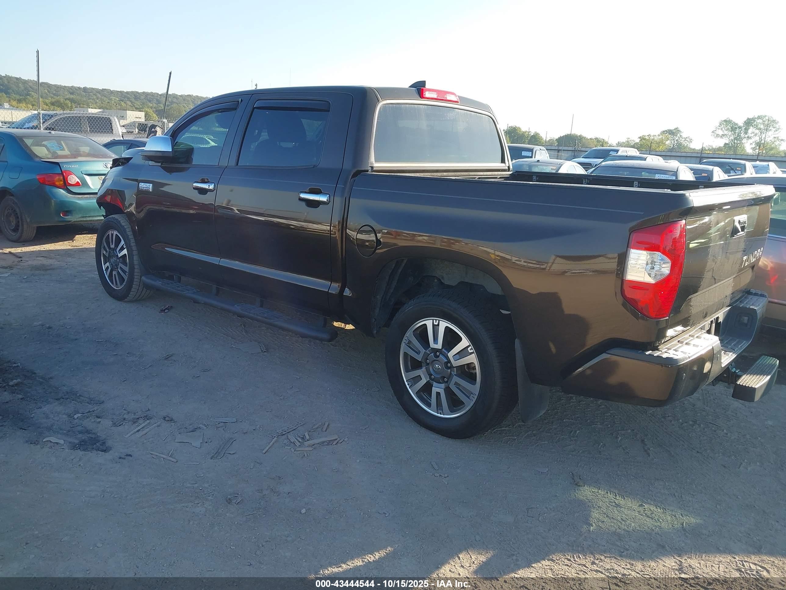 TOYOTA TUNDRA image 3