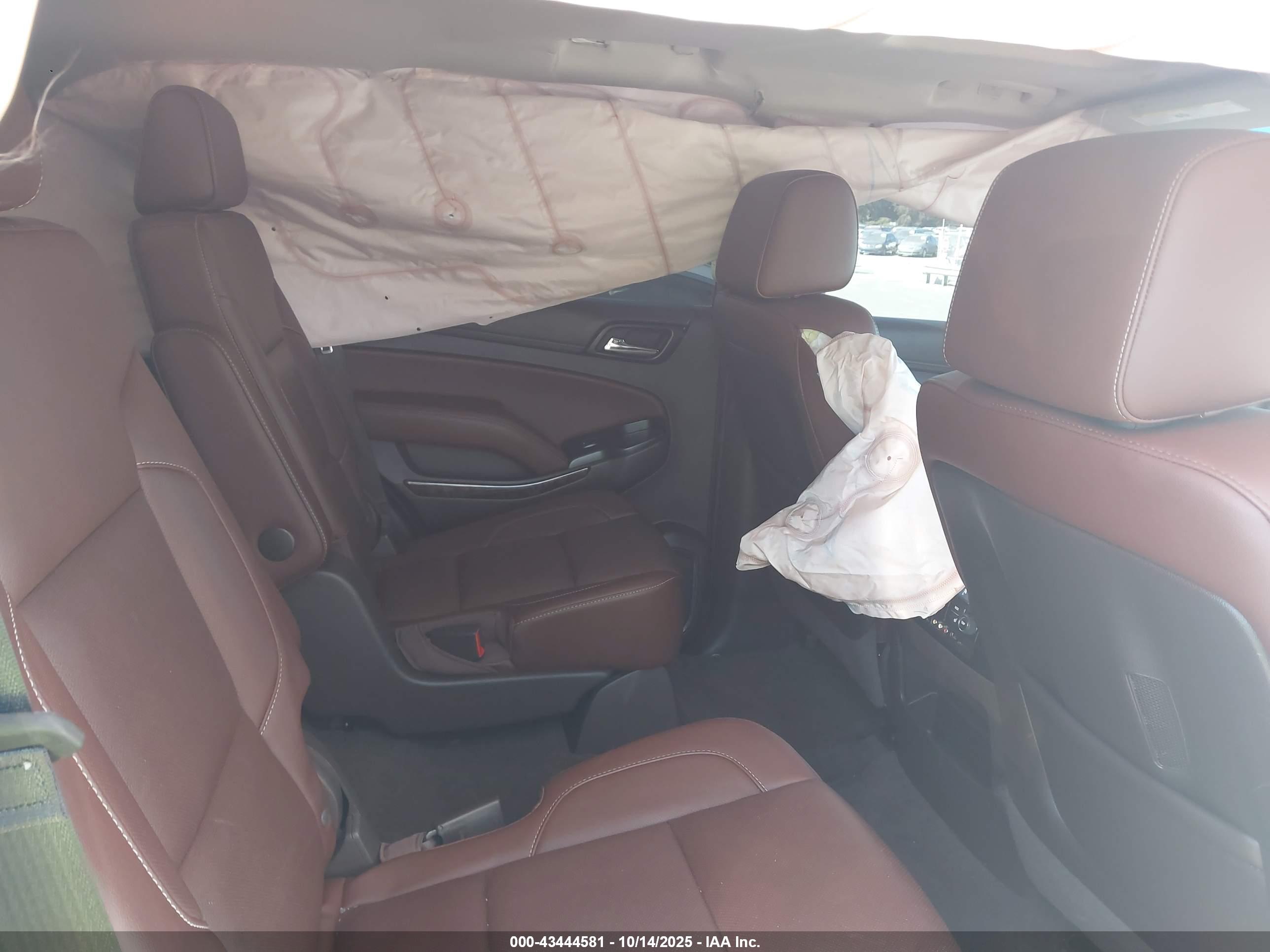 CHEVROLET TAHOE image 8