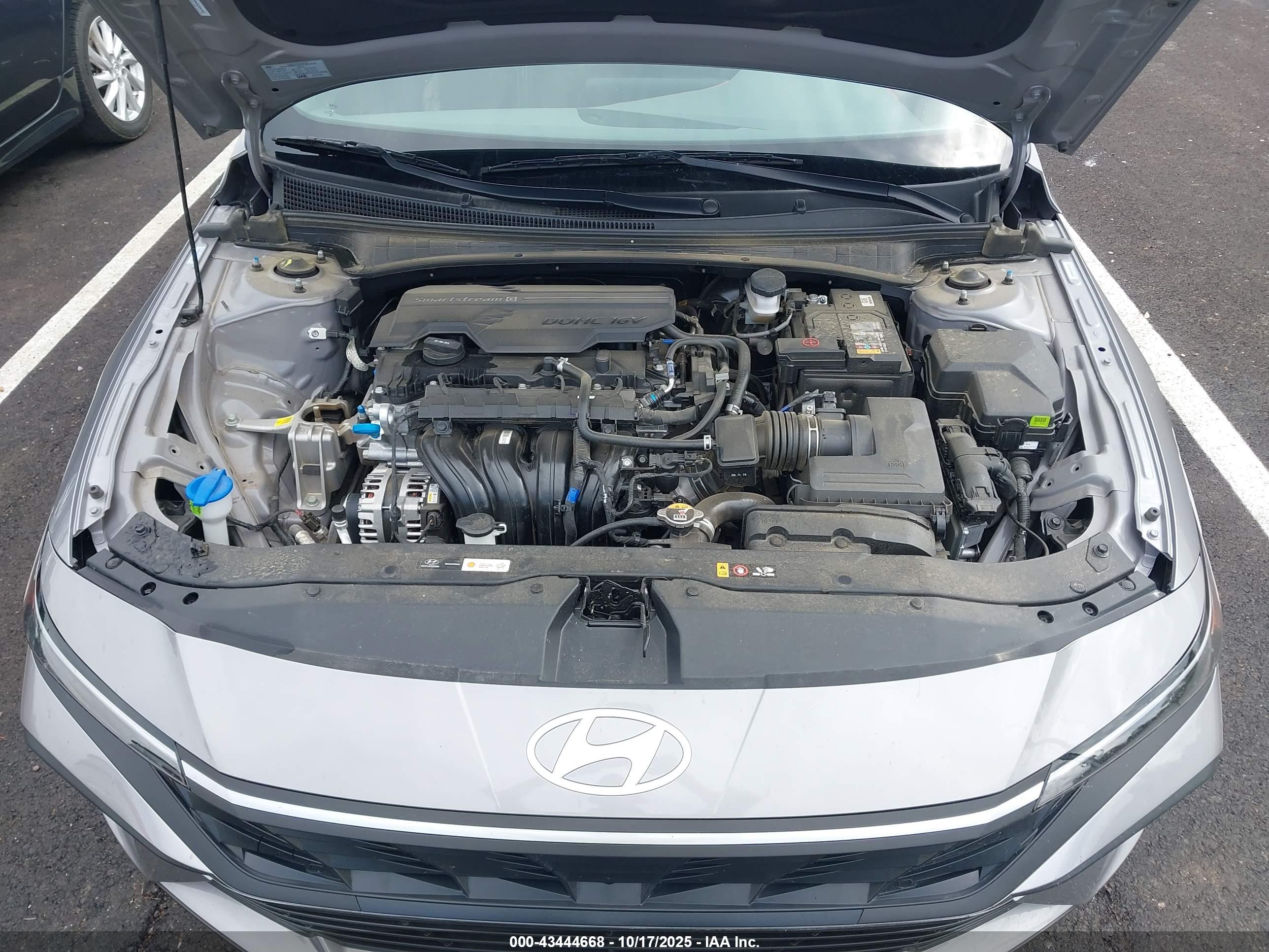 HYUNDAI ELANTRA image 10