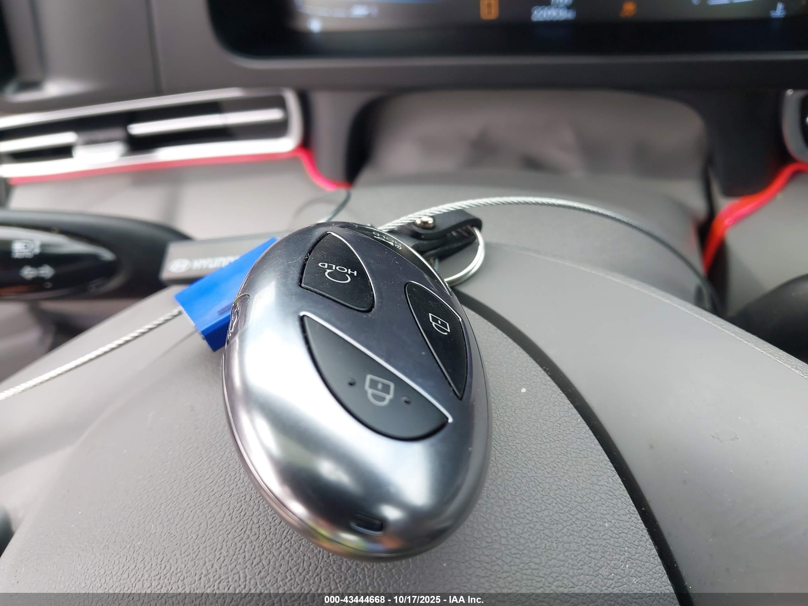 HYUNDAI ELANTRA image 11