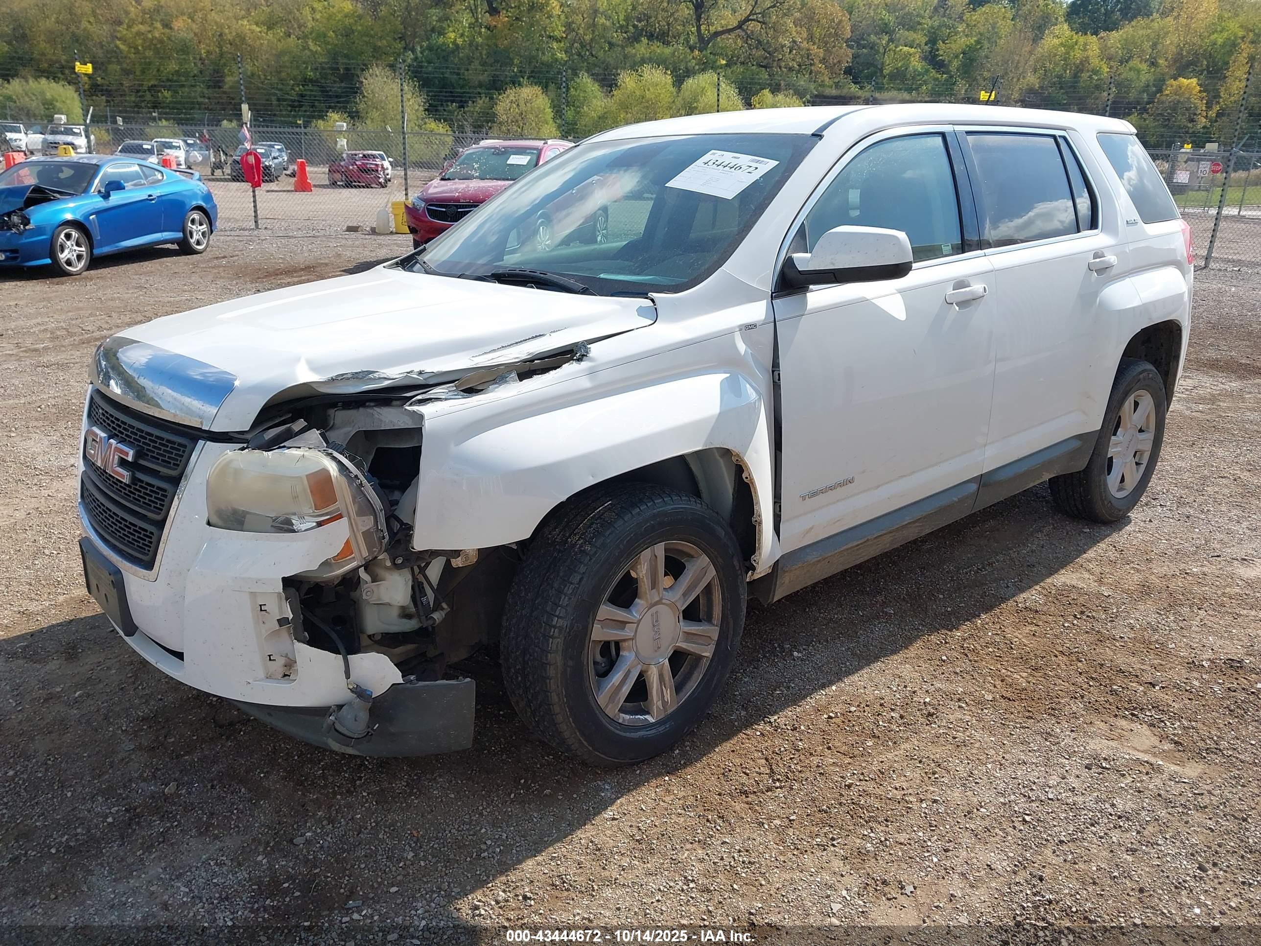 GMC TERRAIN image 2
