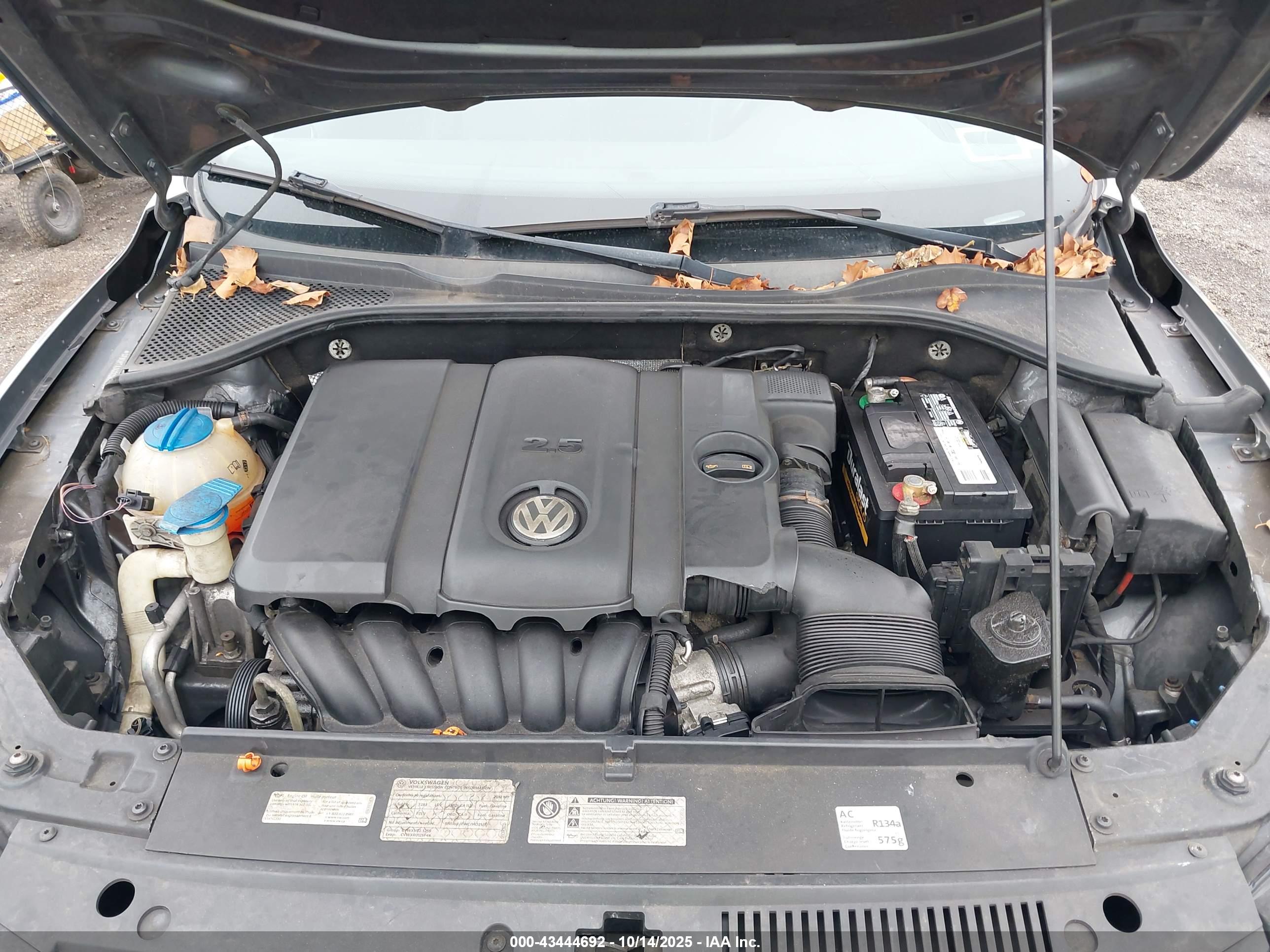 VOLKSWAGEN PASSAT image 10